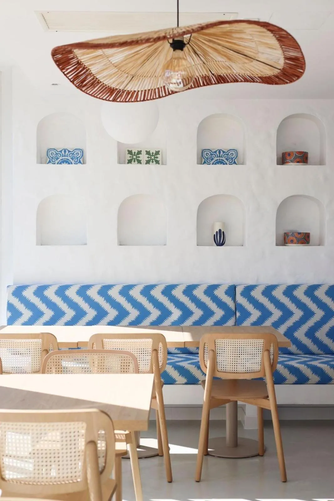 Restaurant/places to eat in Hotel Albatros