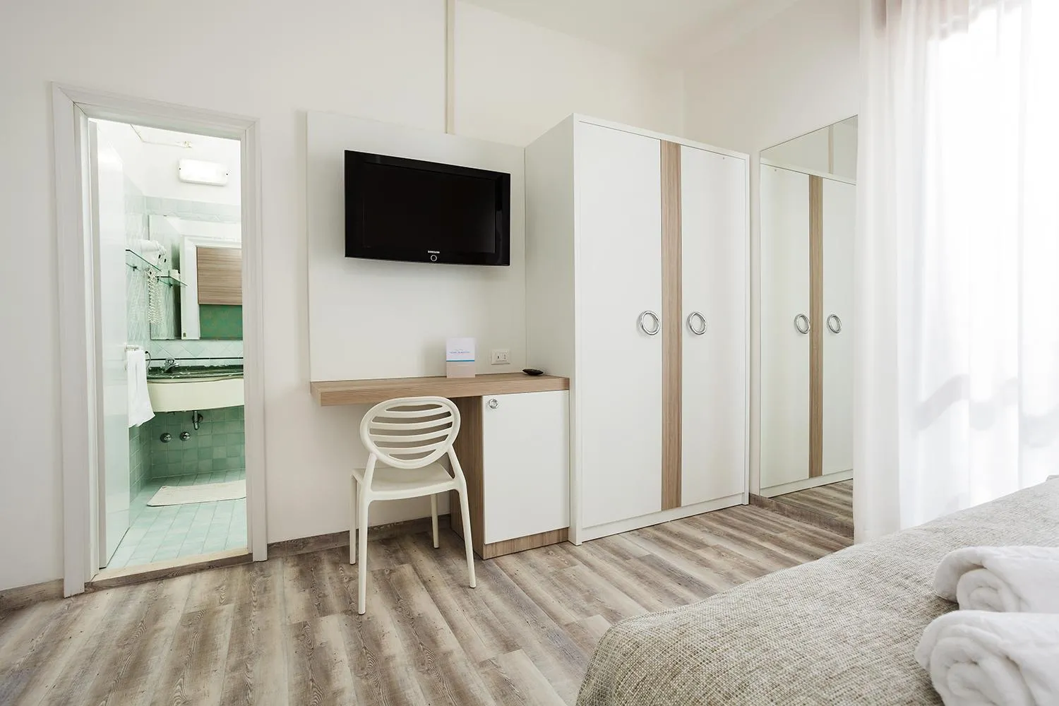 Photo of the whole room, Bed in Hotel Albatros