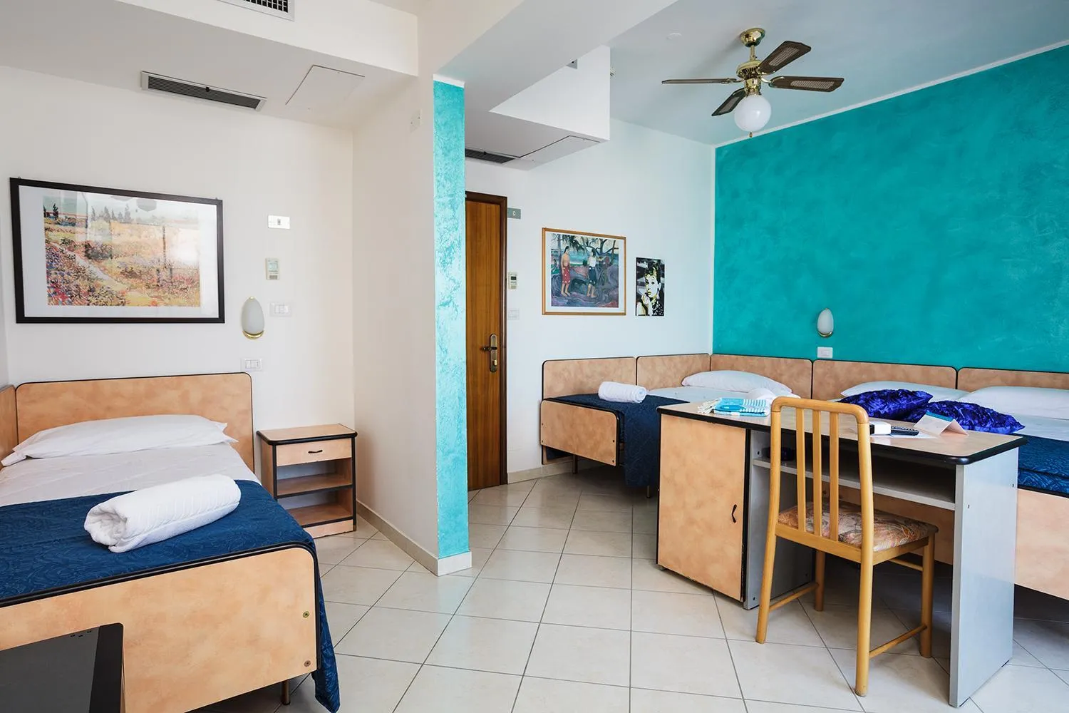 Bedroom, Bed in Hotel Albatros
