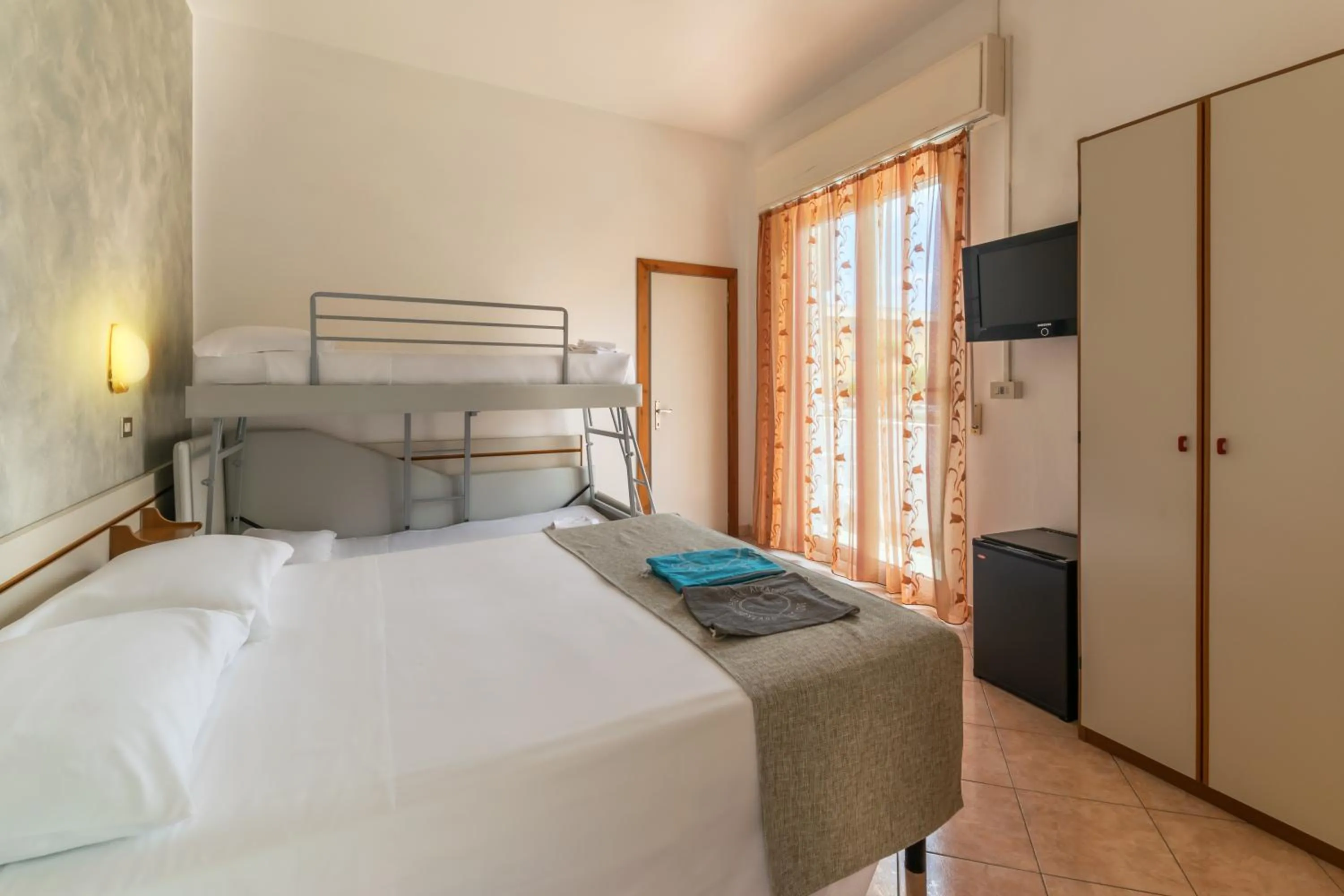 Photo of the whole room, Bed in Hotel Albatros