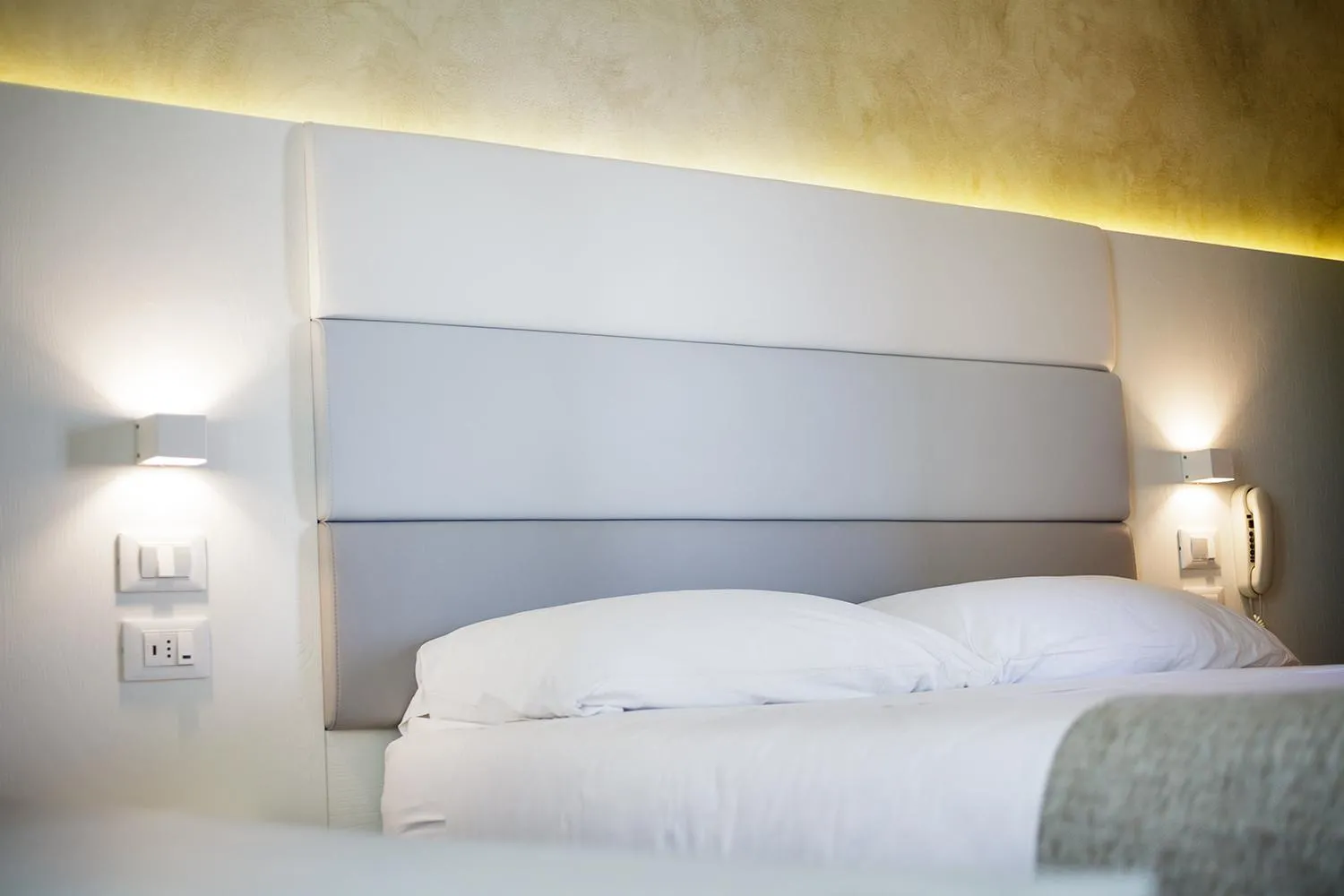 Bedroom, Bed in Hotel Albatros
