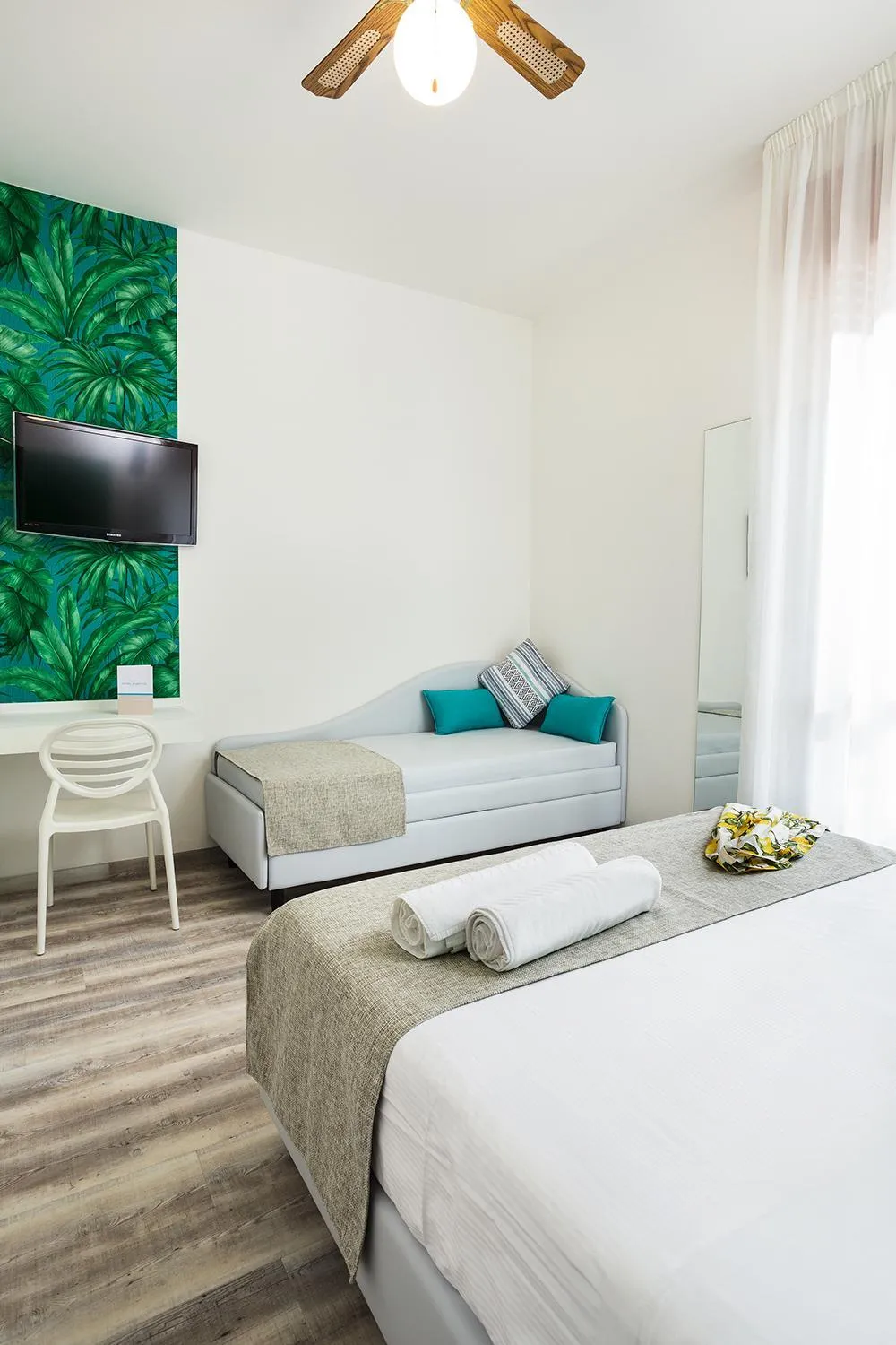Bedroom, Bed in Hotel Albatros