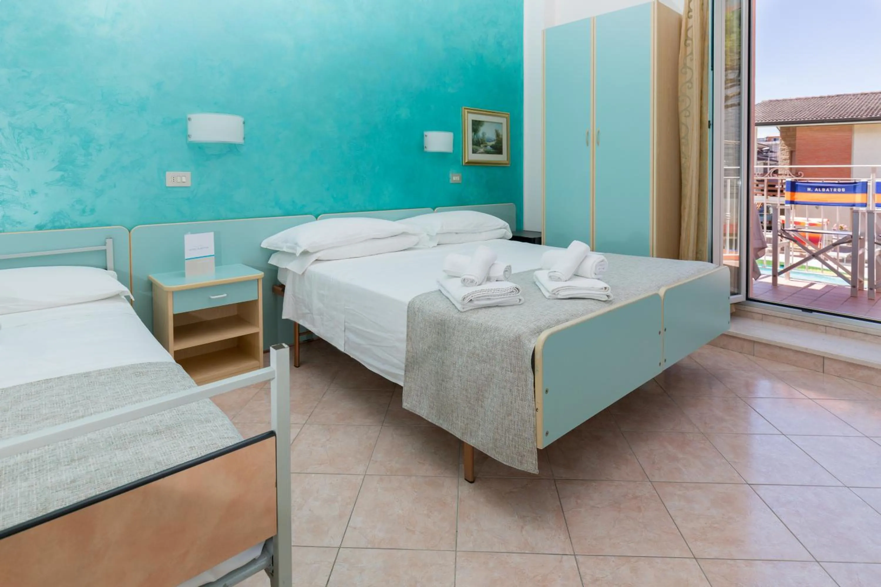 Bedroom, Bed in Hotel Albatros