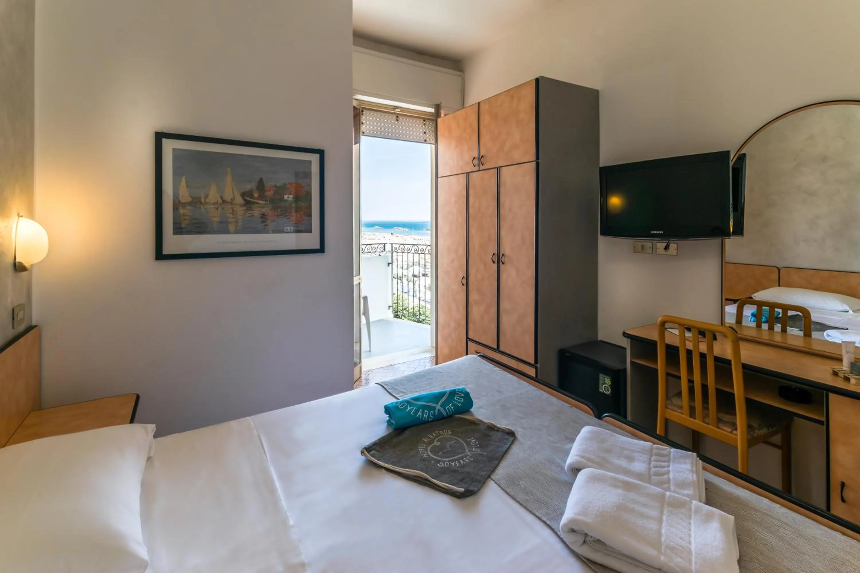 Photo of the whole room, Bed in Hotel Albatros