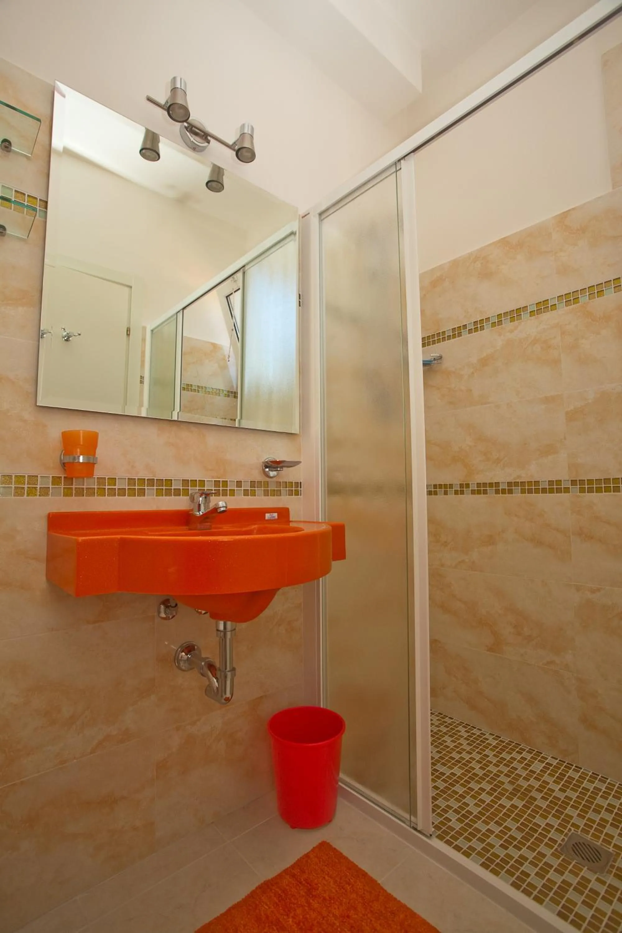 Shower in Hotel Albatros
