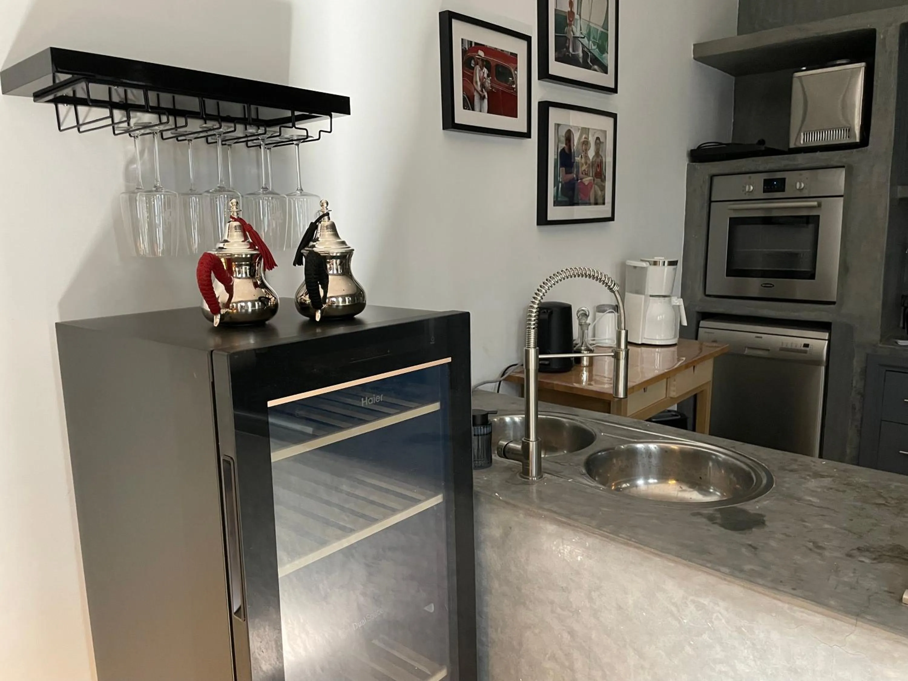 Communal lounge/ TV room in YVES Marrakech