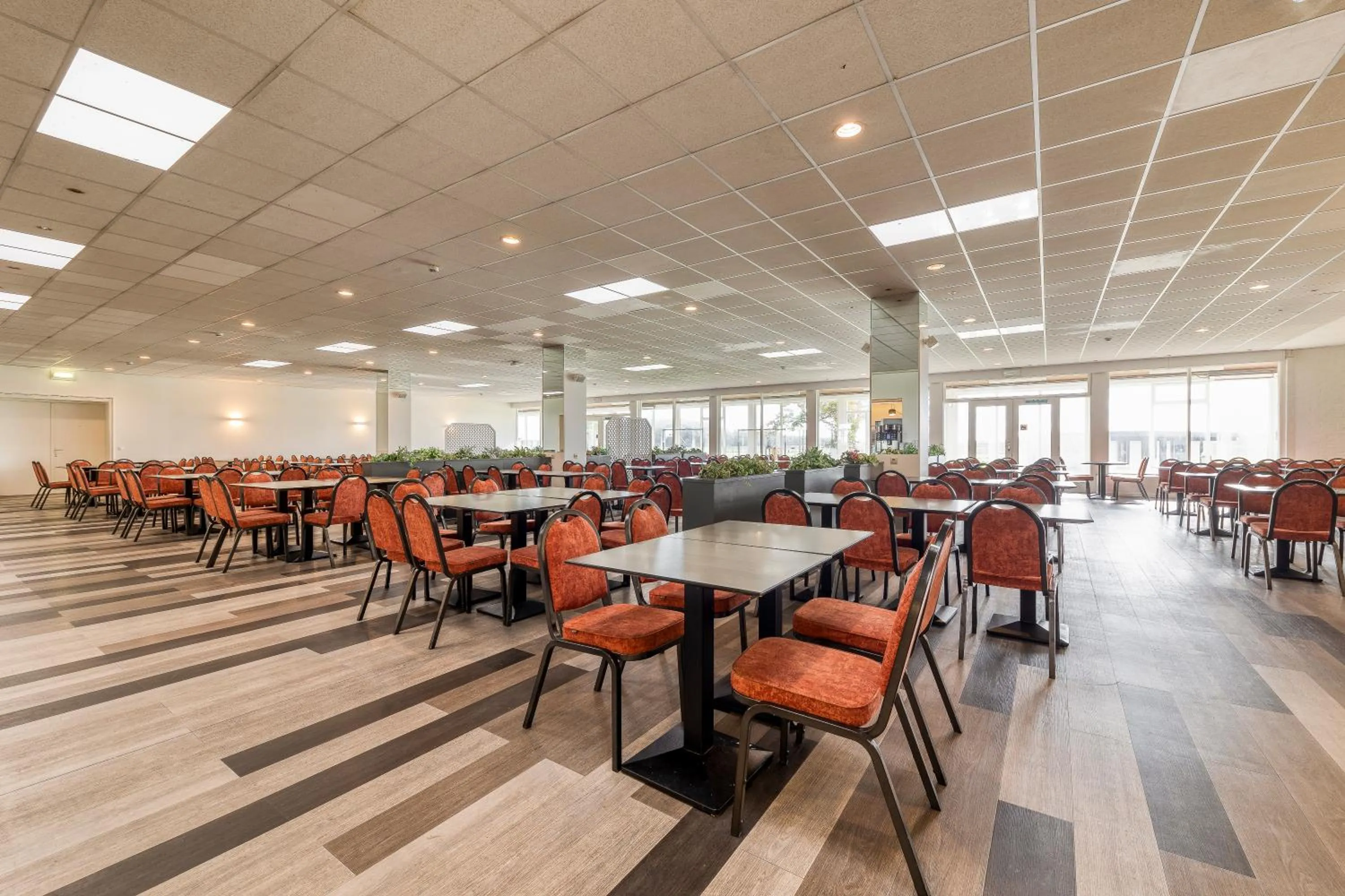 Restaurant/places to eat in Corsendonk Duinse Polders