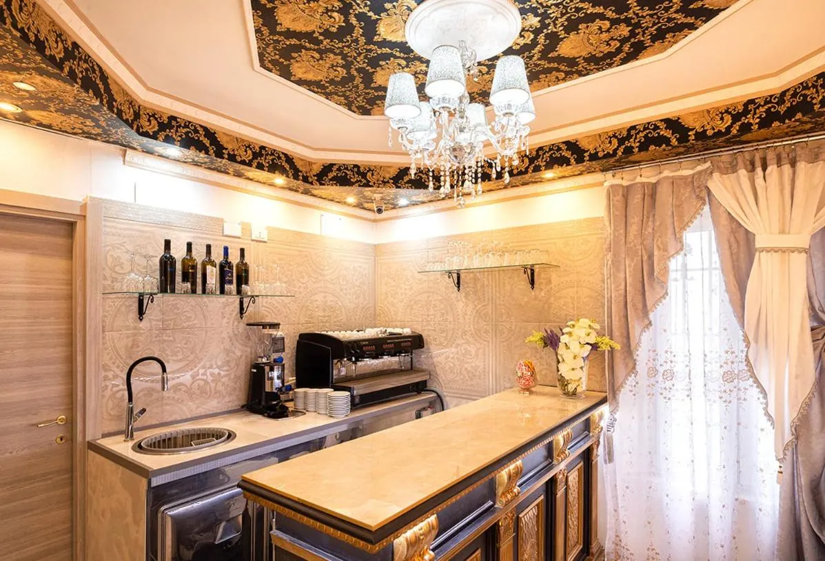 Restaurant/places to eat in VILLA EVELINA CLUB