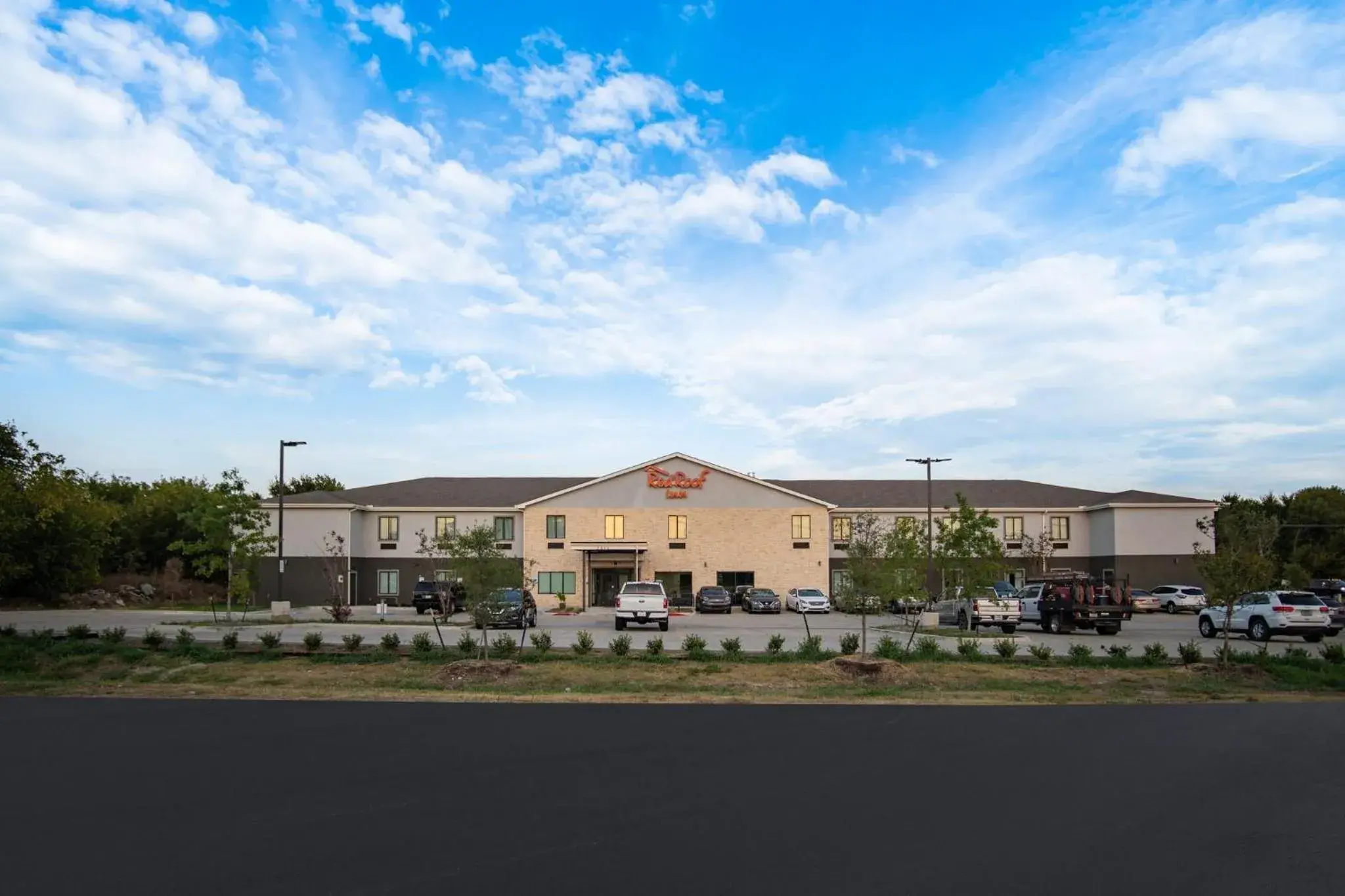 Property building in Red Roof Inn Lancaster, TX Property building in Red Roof Inn Lancaster, TX