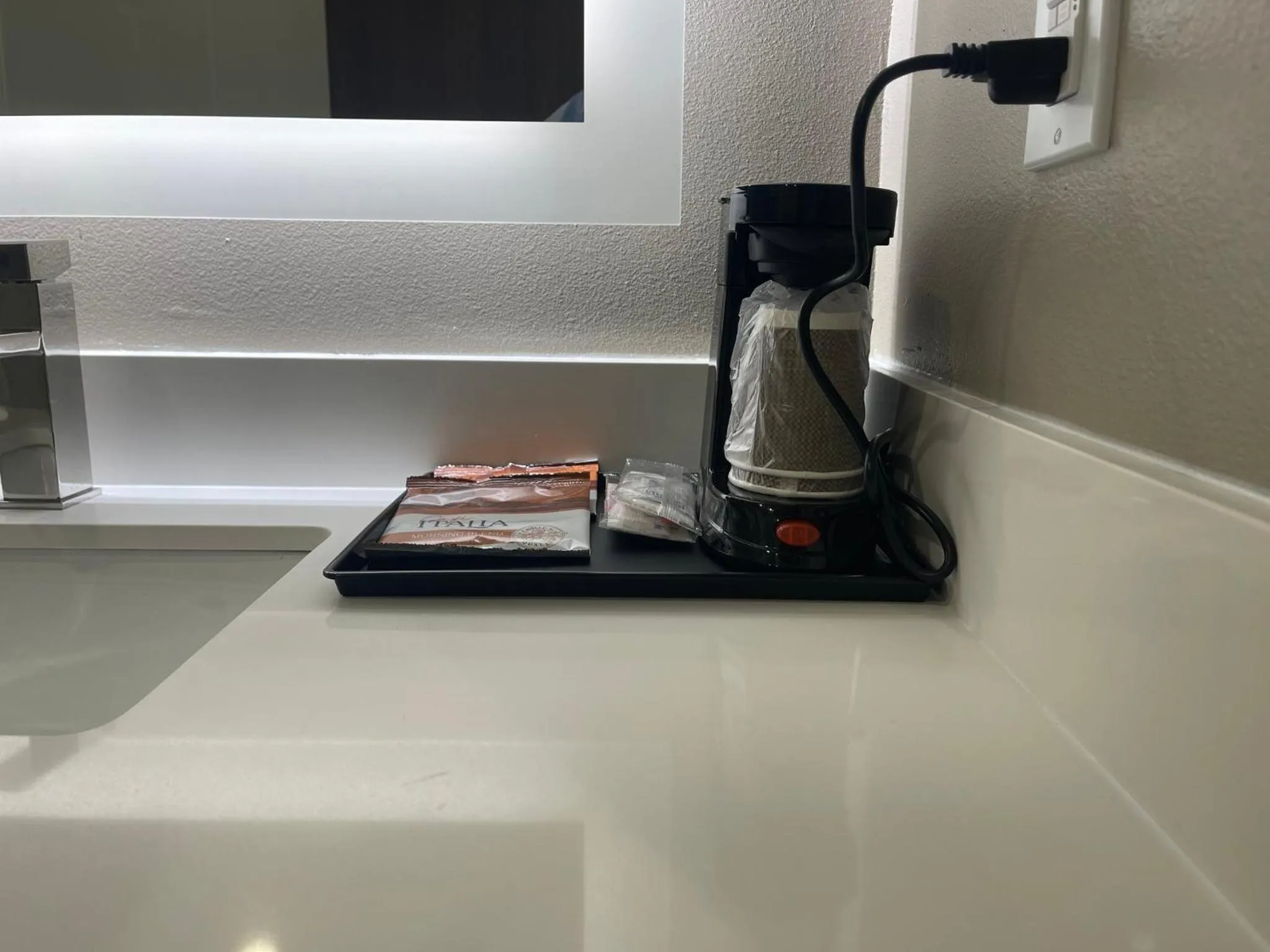 Photo of the whole room in Red Roof Inn Lancaster, TX