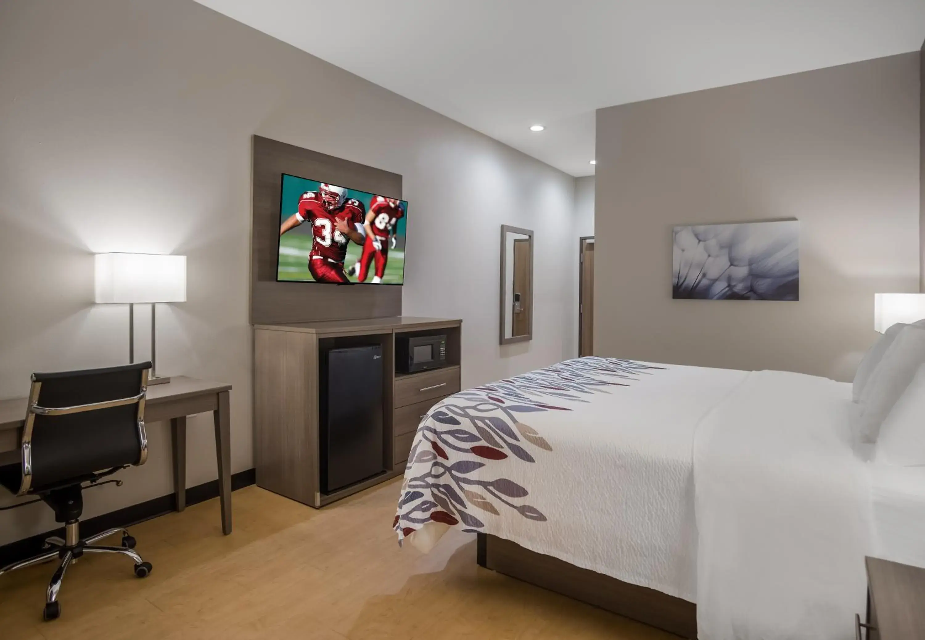 Bed in Red Roof Inn Lancaster, TX Bed in Red Roof Inn Lancaster, TX