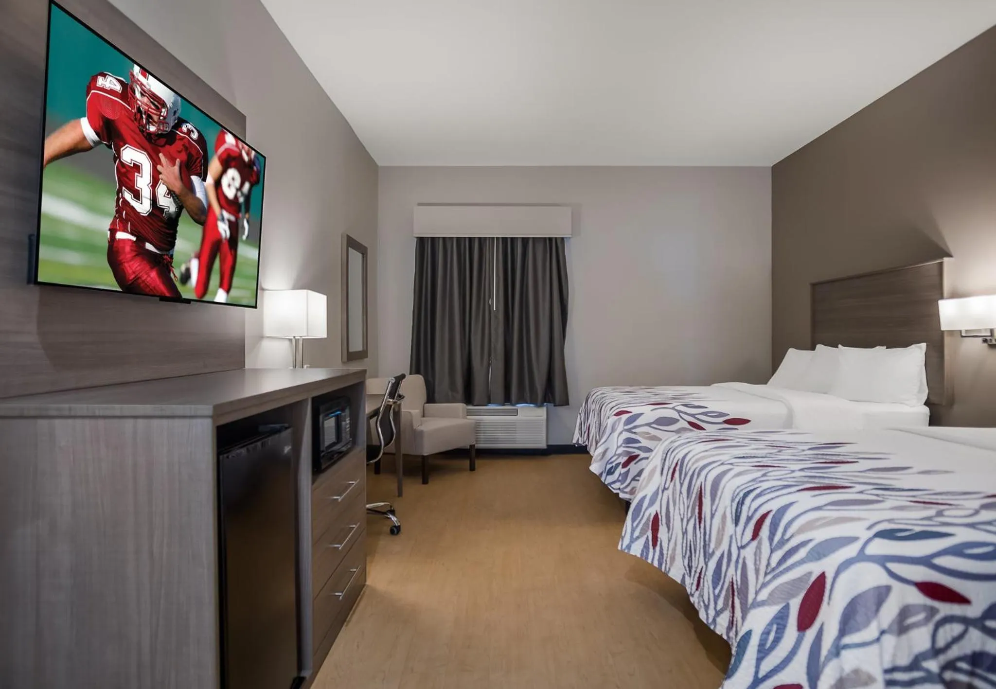 Photo of the whole room, Bed in Red Roof Inn Lancaster, TX