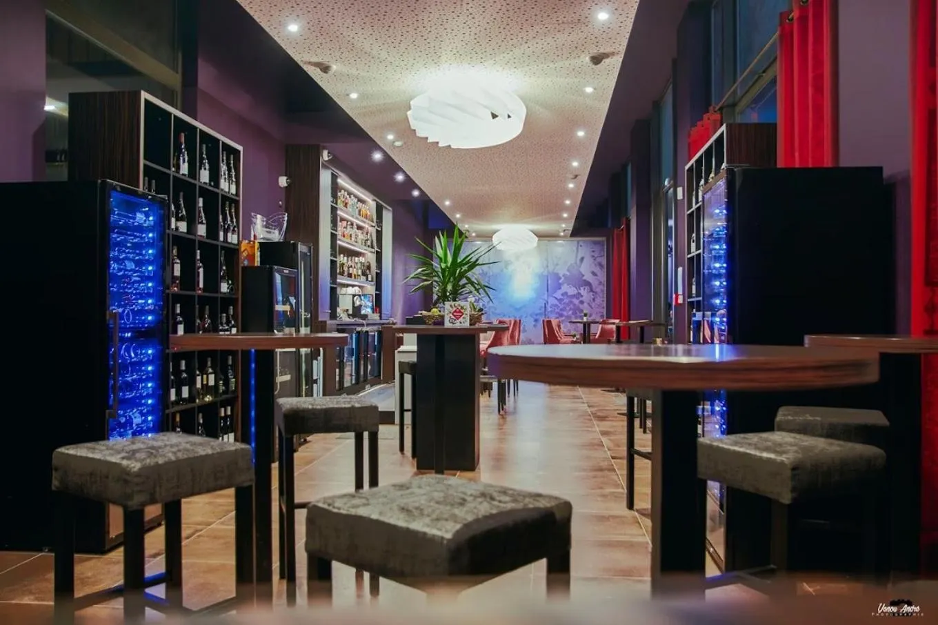 Restaurant/places to eat in La Souveraine