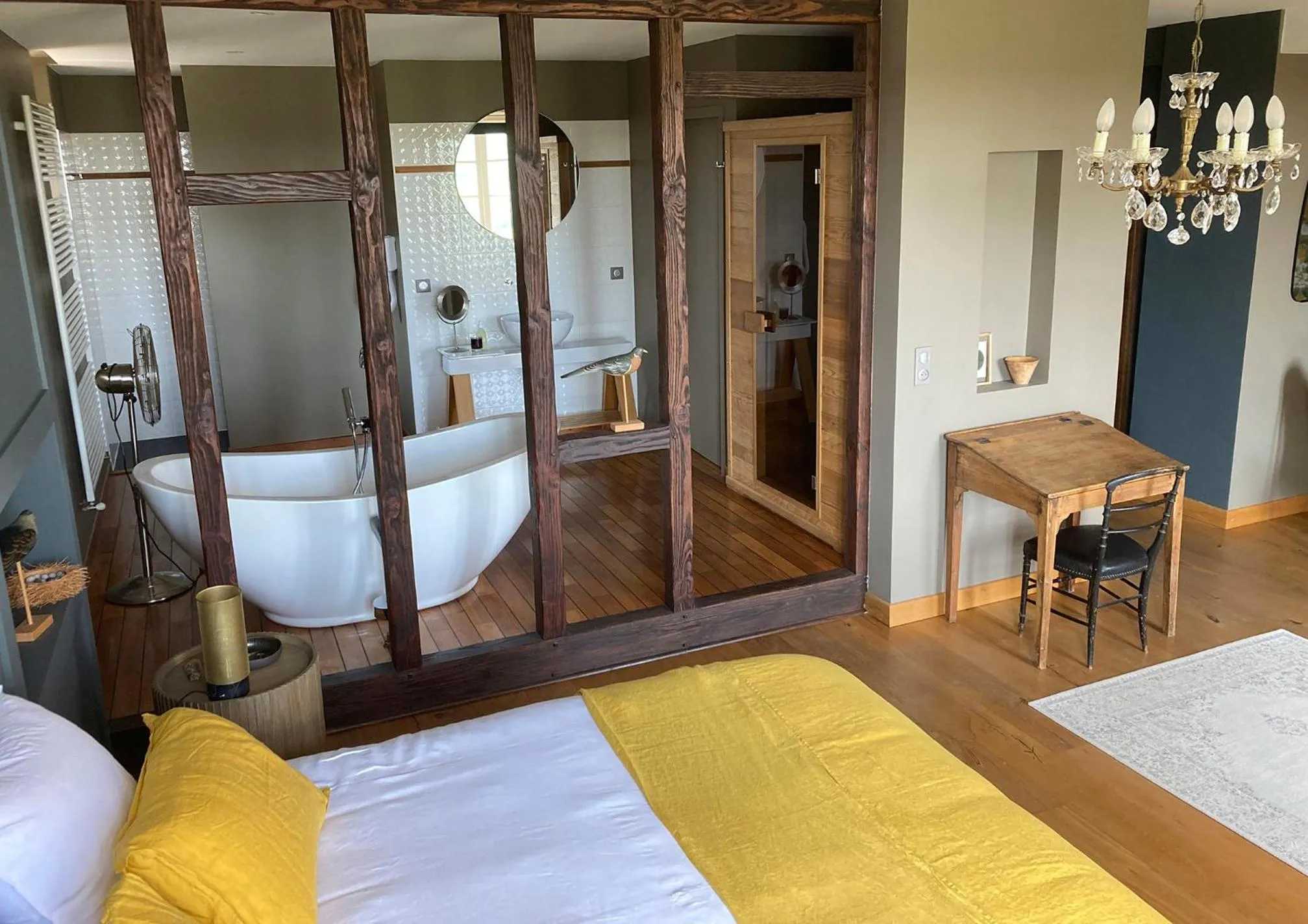 Sauna, Bed in le secret du chat