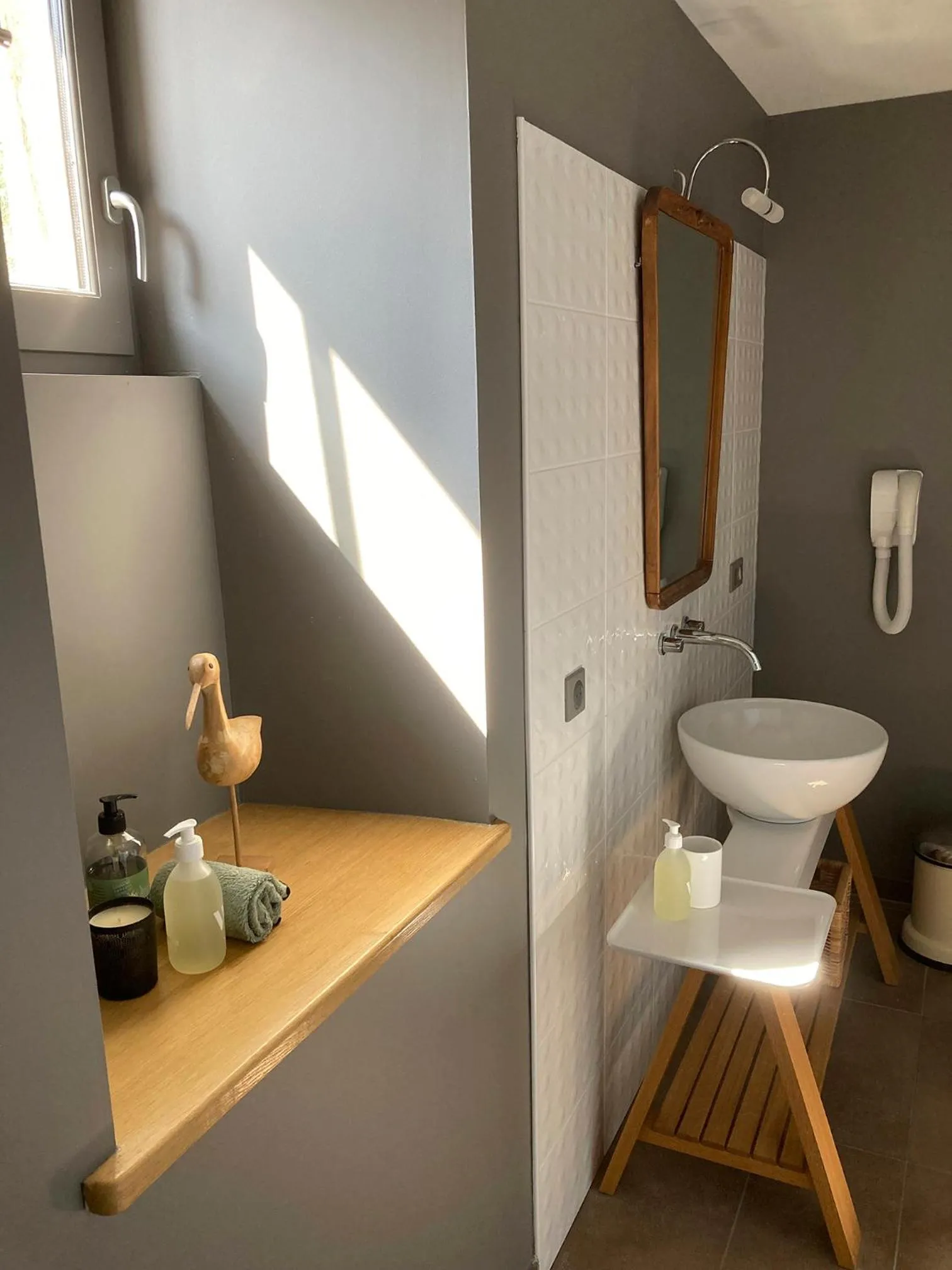 Bathroom in le secret du chat