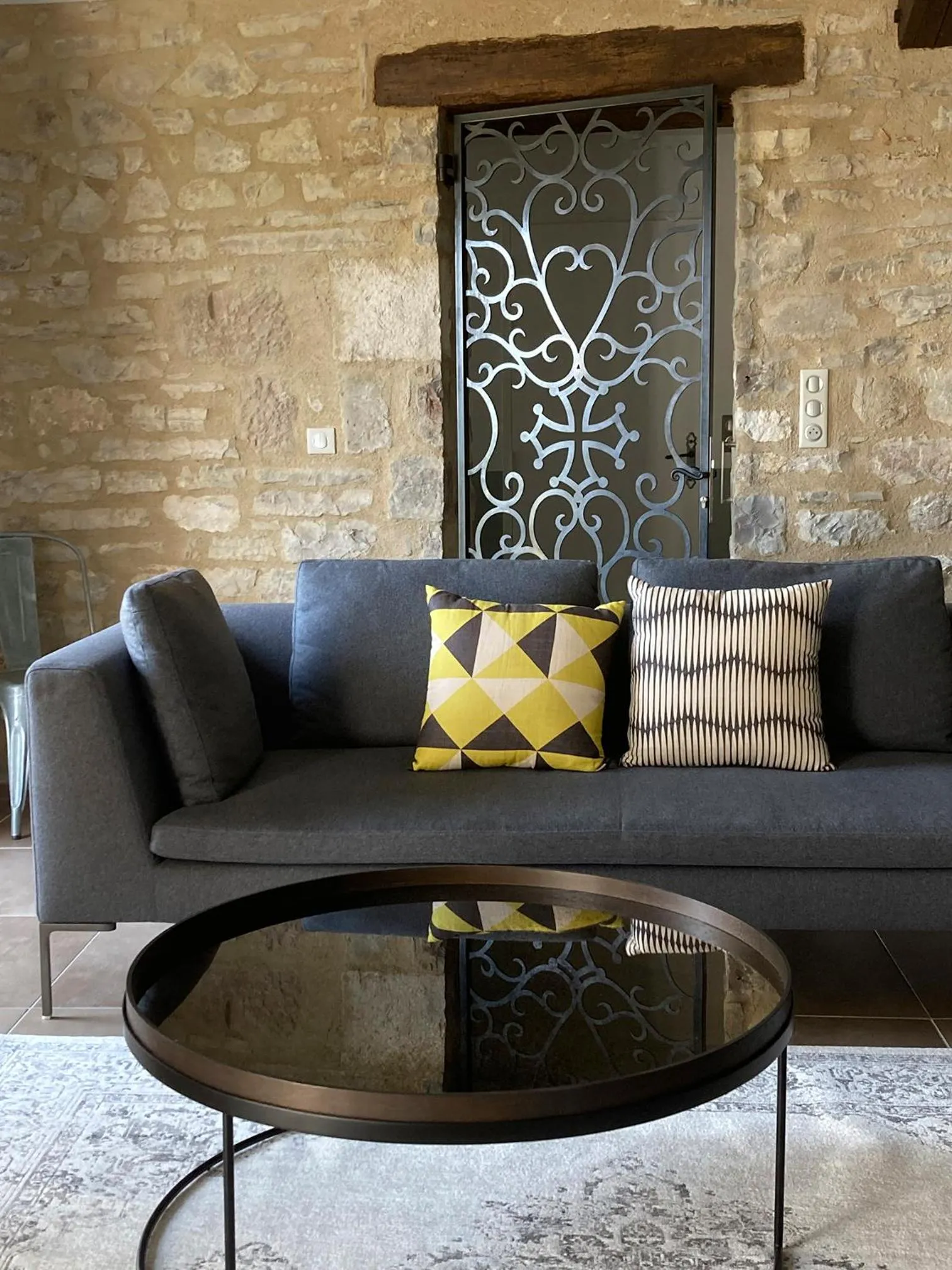 Communal lounge/ TV room in le secret du chat