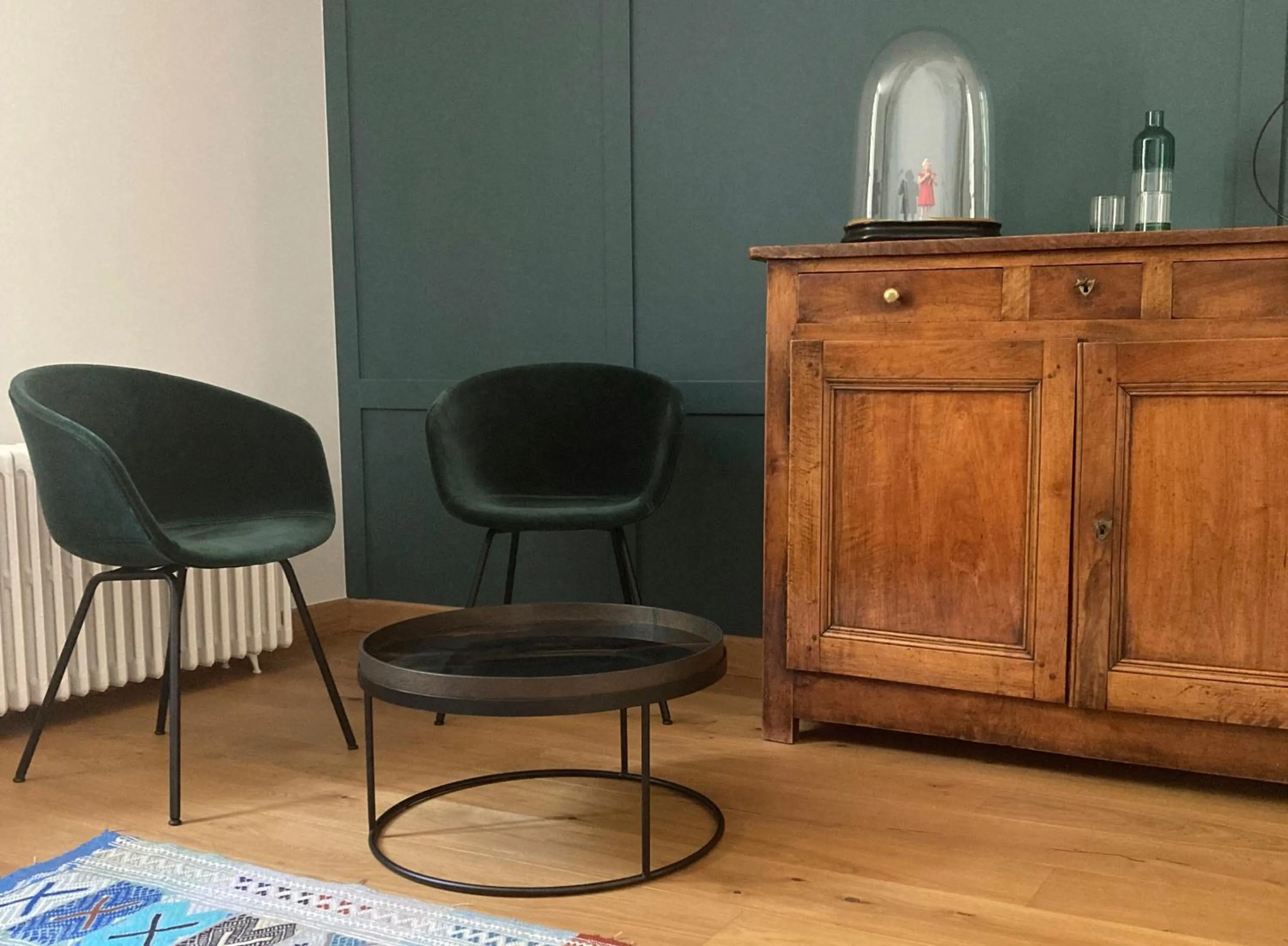 Seating area in le secret du chat
