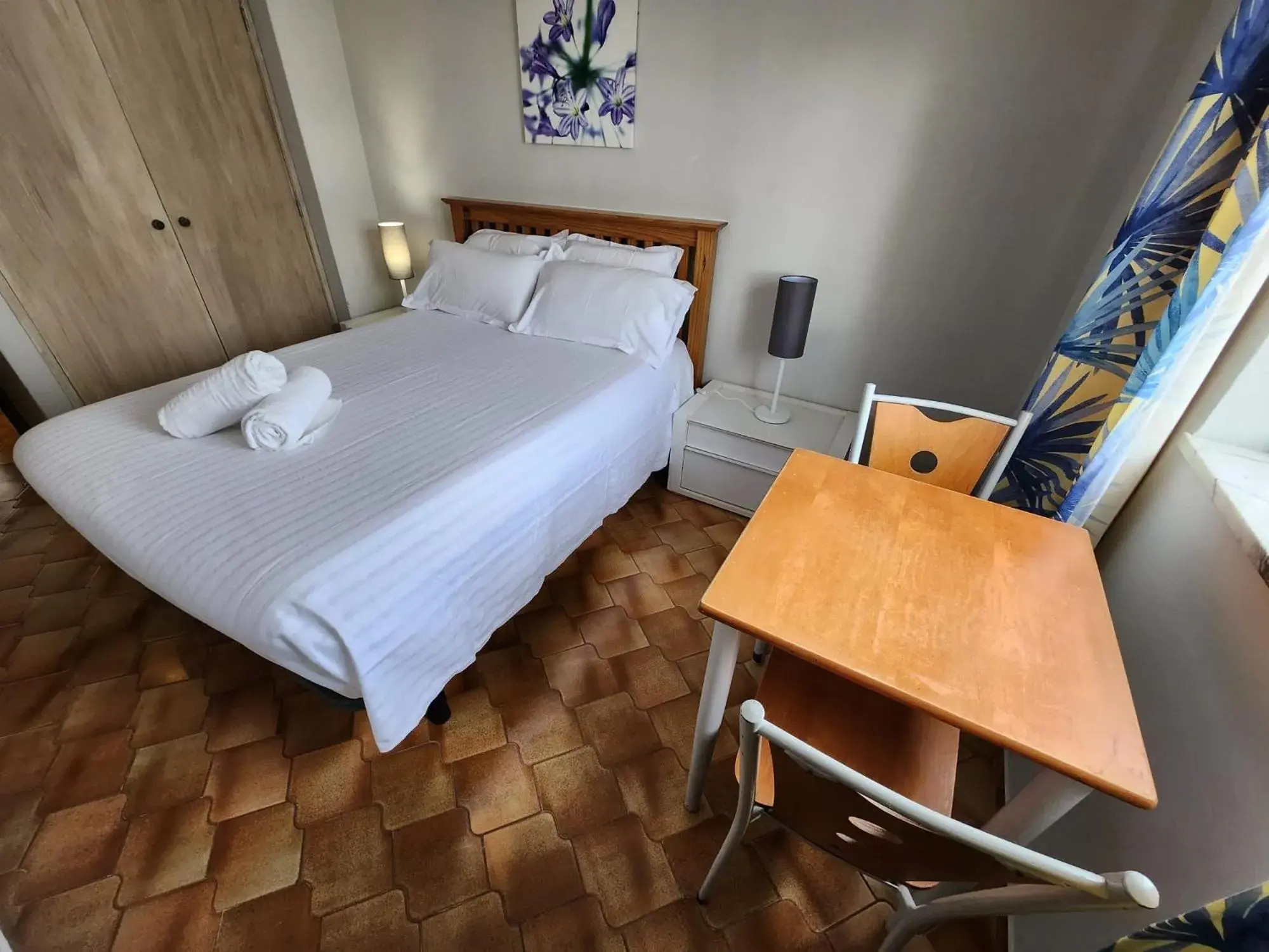 Double Room with Shared Bathroom in Casa do Sol Algarve Double Room with Shared Bathroom in Casa do Sol Algarve