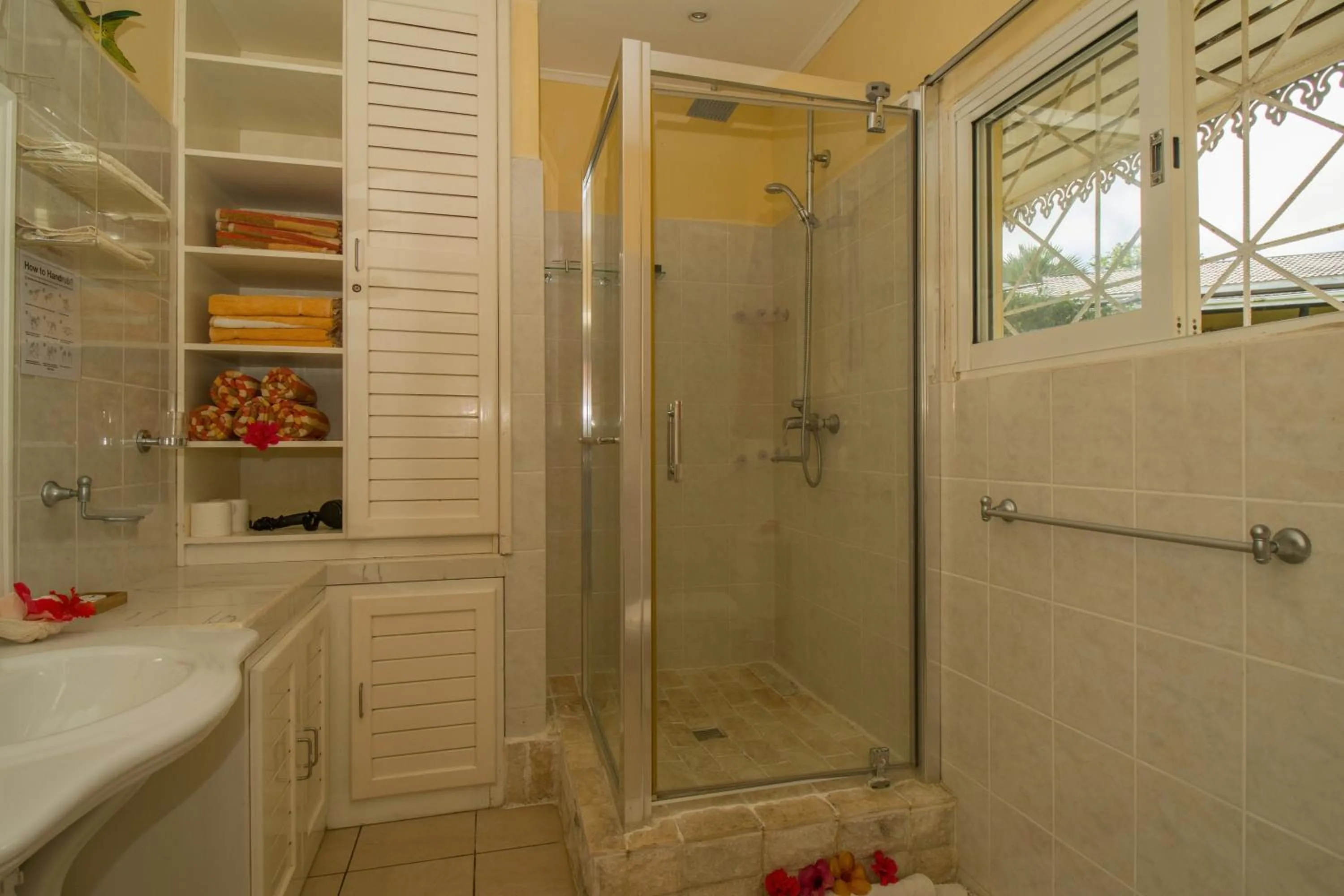 Bathroom in Residence Monte-Cristo
