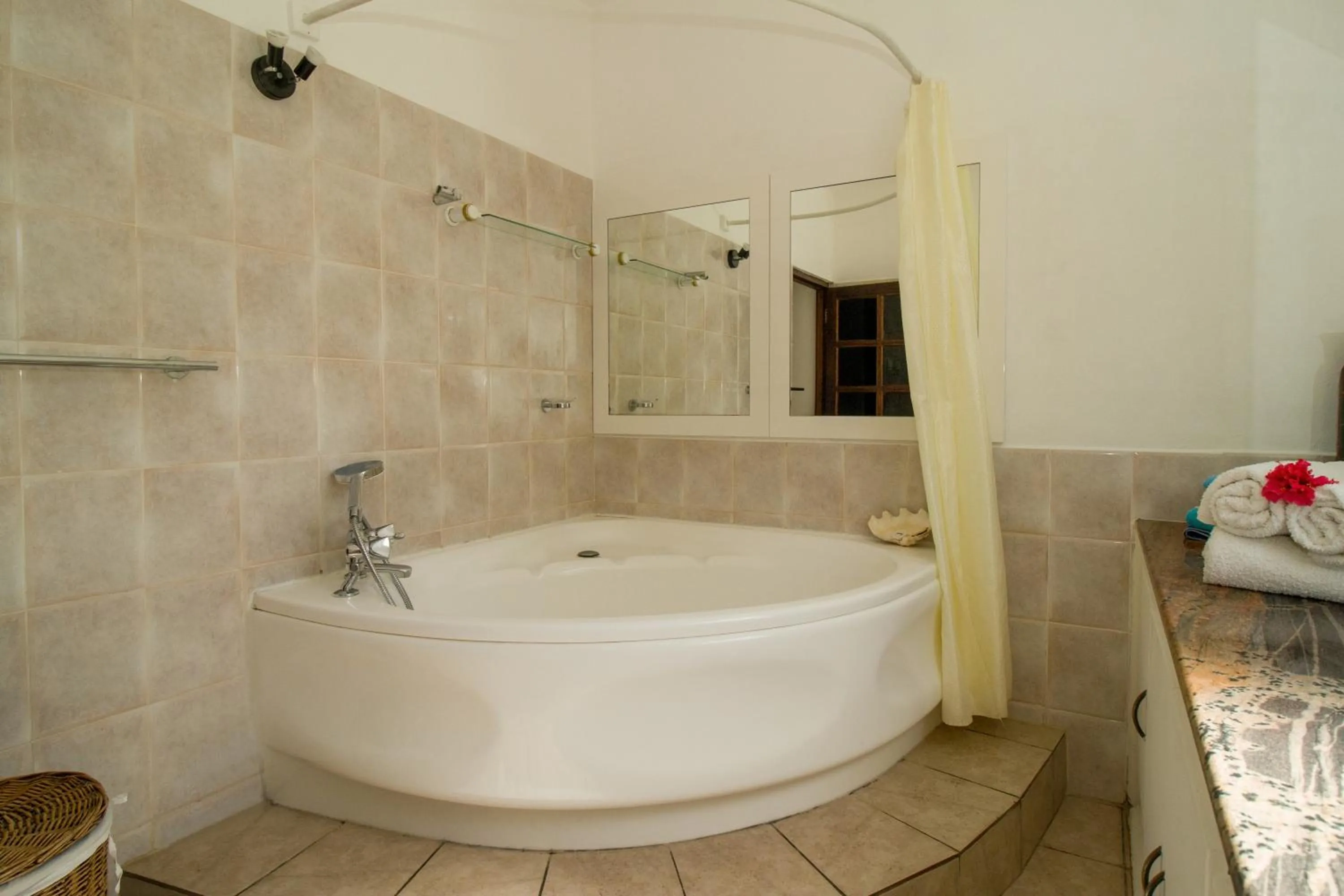 Property building in Residence Monte-Cristo