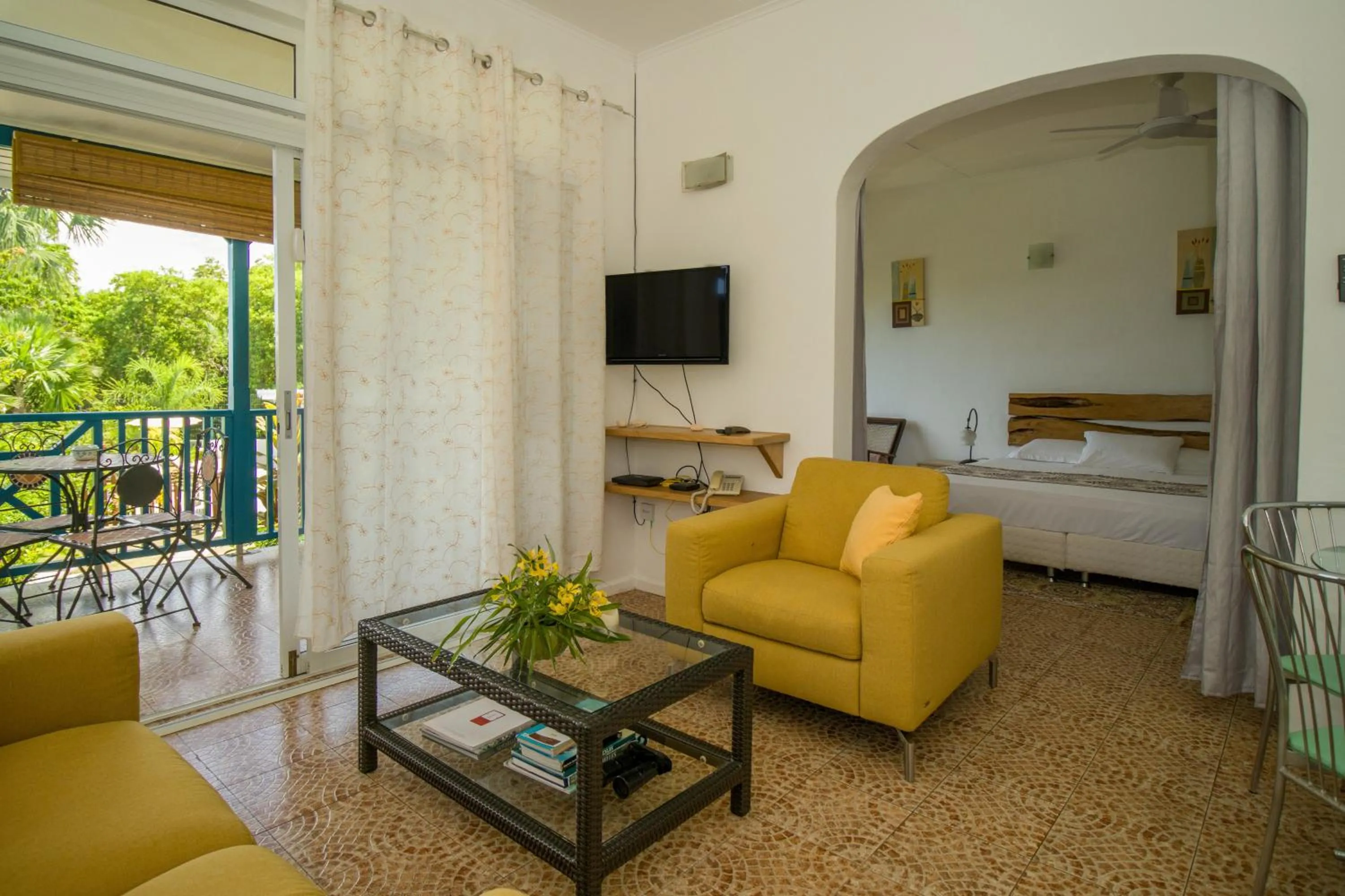 Property building in Residence Monte-Cristo