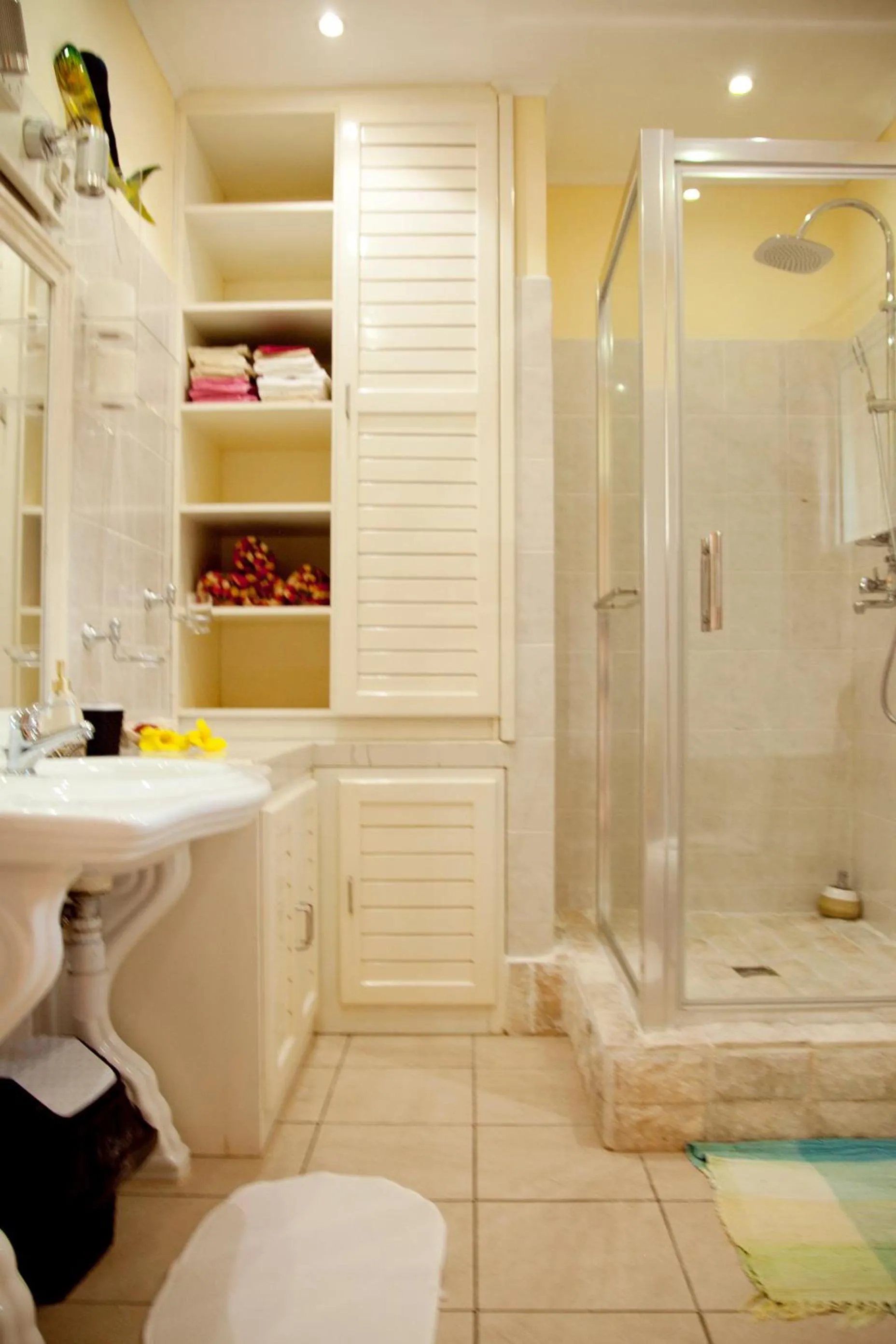 Bathroom in Residence Monte-Cristo