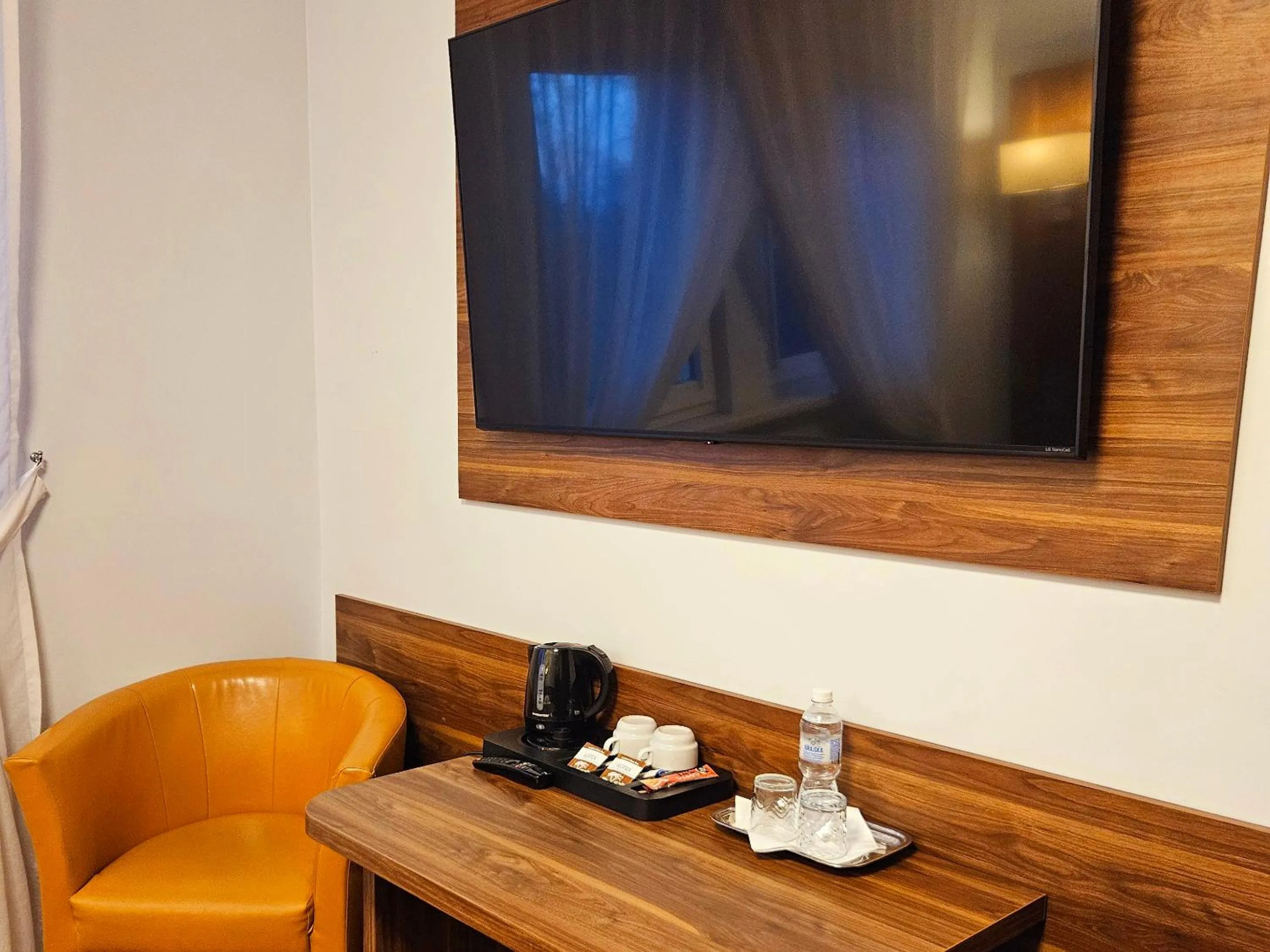 Seating area in Hotel Hawana