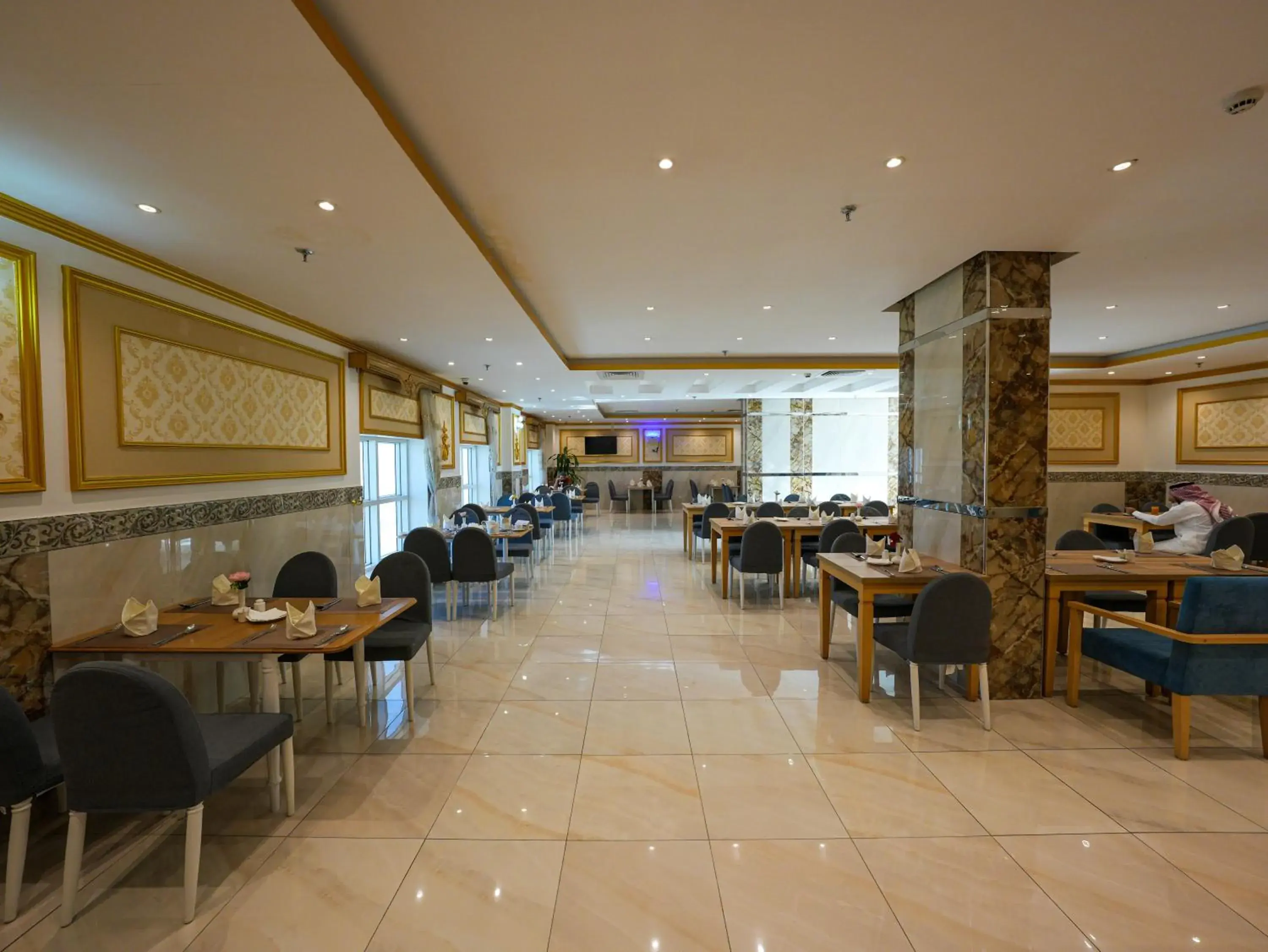 Restaurant/places to eat in Casa Diora Hotel Al Naseem Restaurant/places to eat in Casa Diora Hotel Al Naseem