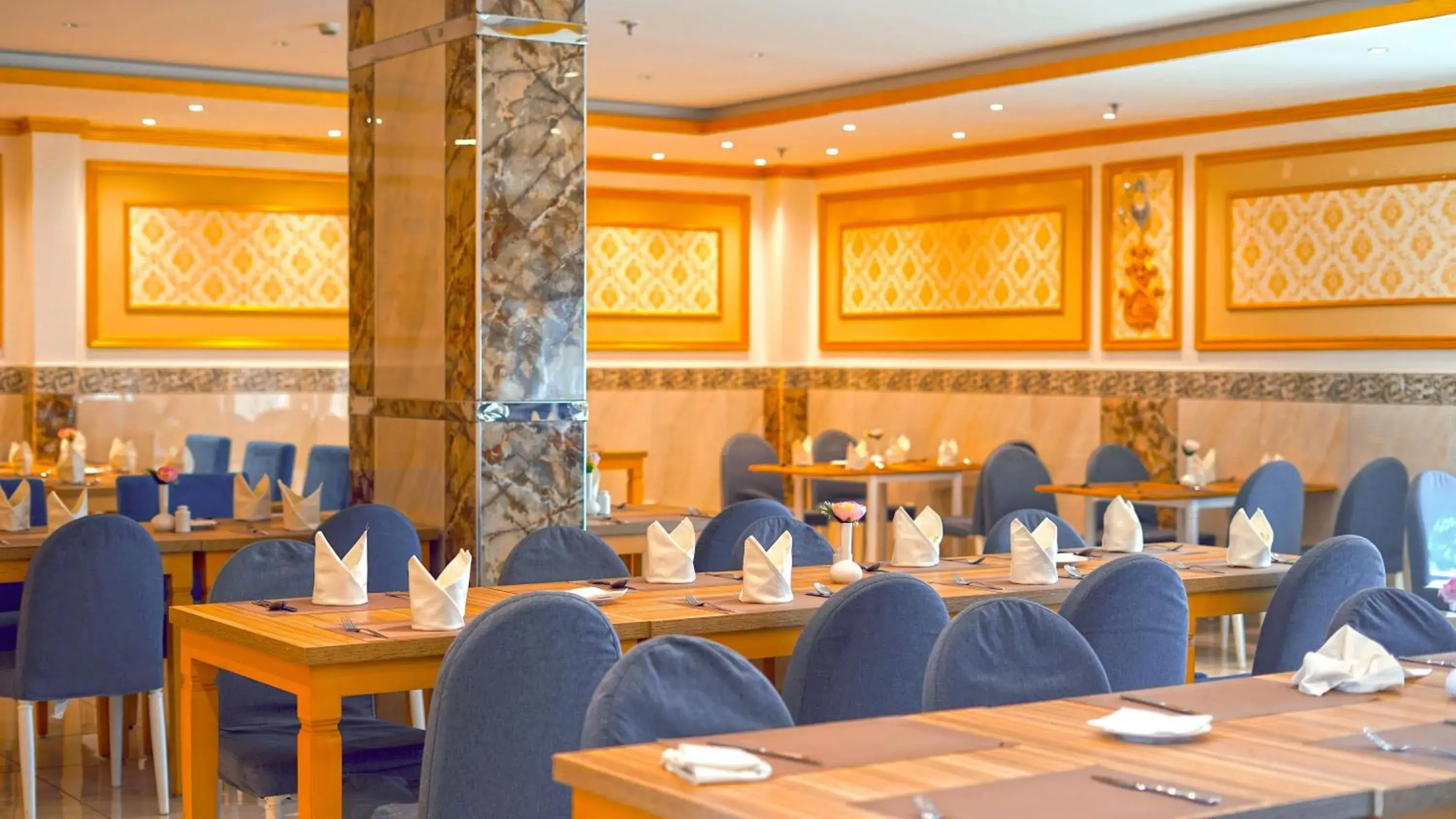 Restaurant/places to eat in Casa Diora Hotel Al Naseem Restaurant/places to eat in Casa Diora Hotel Al Naseem