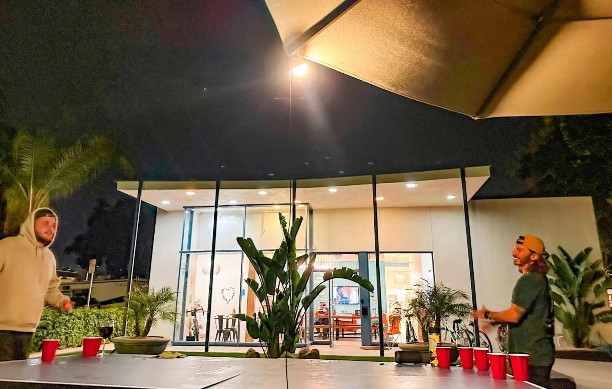 Patio in ITH Santa Barbara Surf Hostel