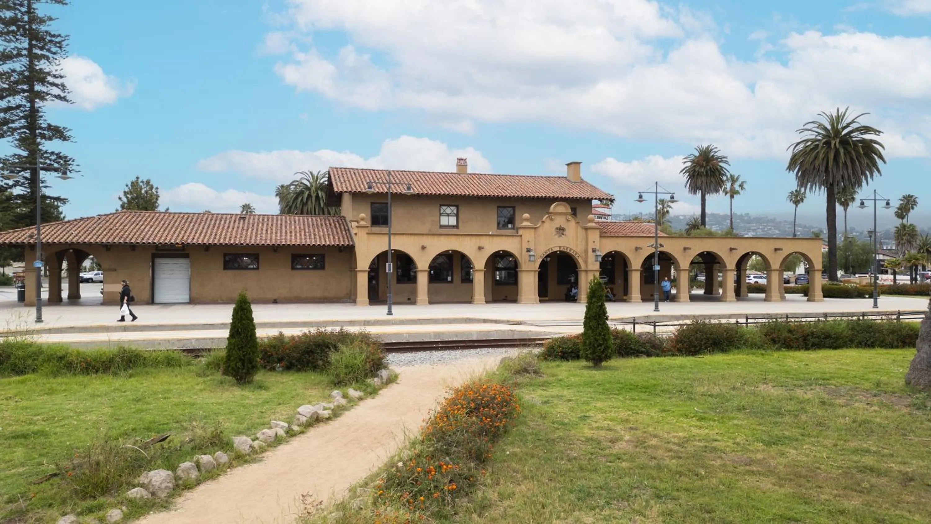 Location in ITH Santa Barbara Surf Hostel