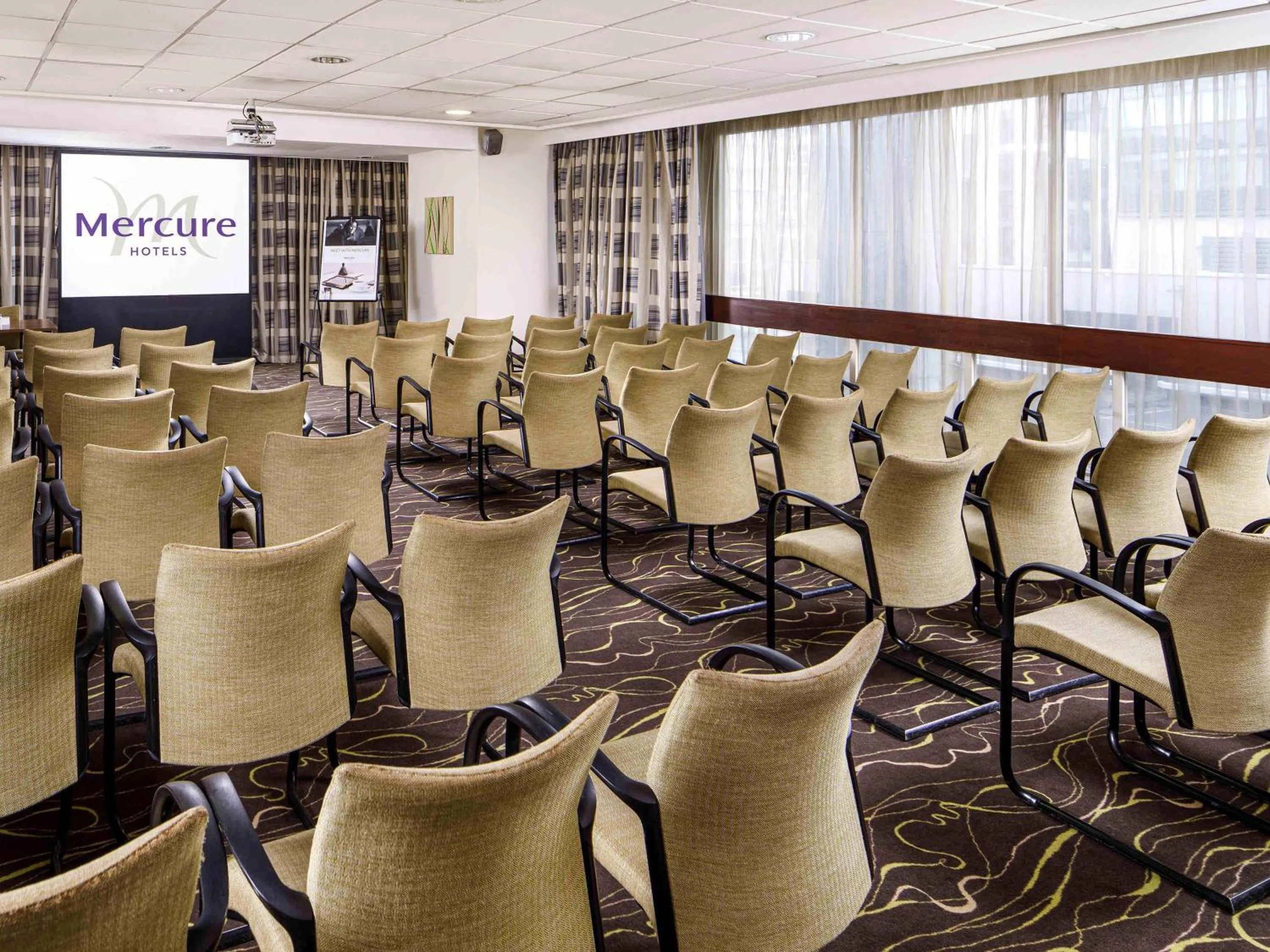 Meeting/conference room in Mercure Manchester Piccadilly Hotel