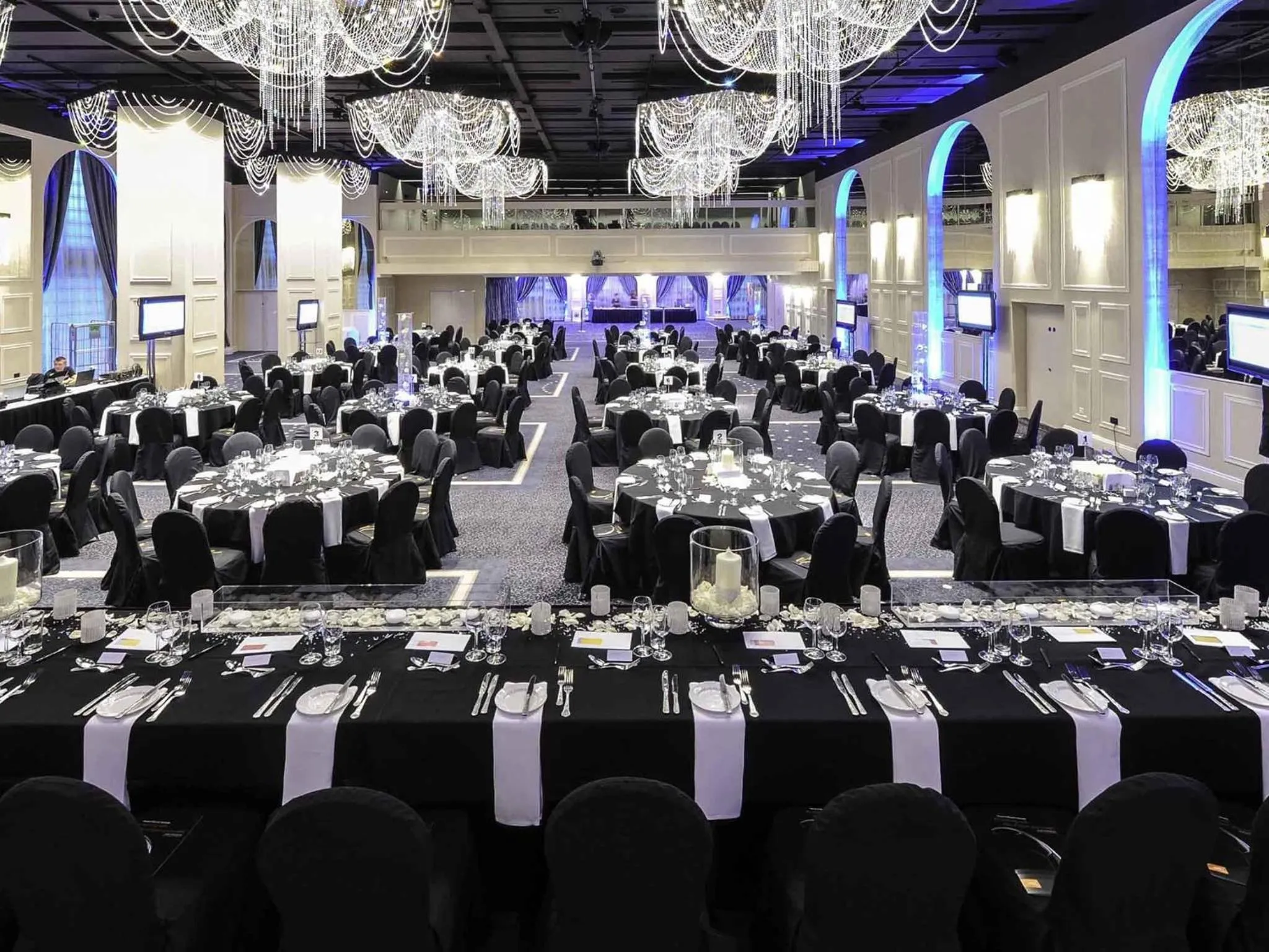 wedding in Mercure Manchester Piccadilly Hotel