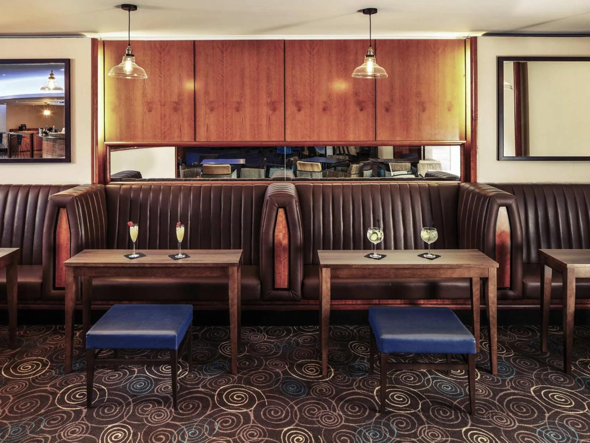 Lounge or bar in Mercure Manchester Piccadilly Hotel