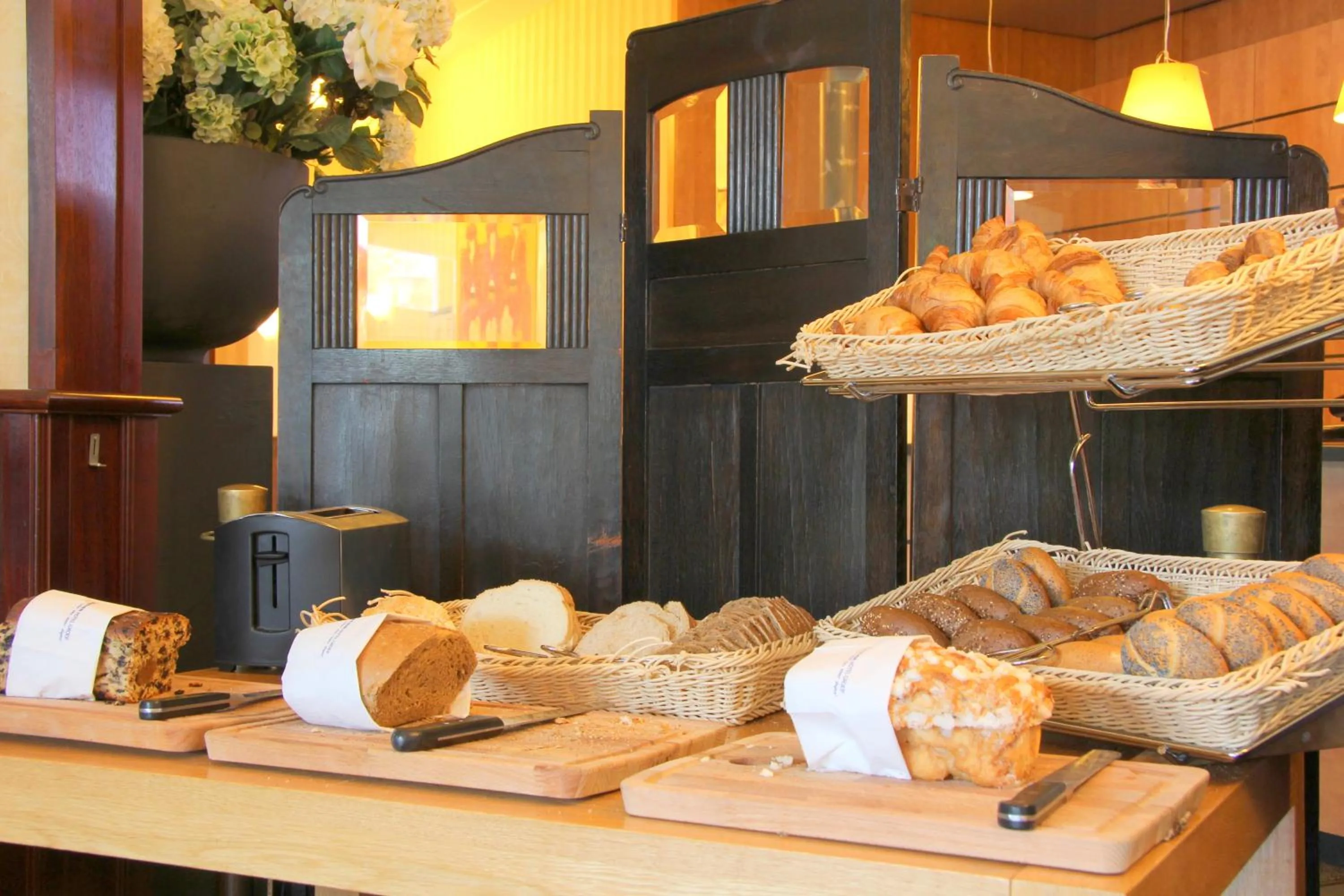 Buffet breakfast in Bastion Hotel Dordrecht Papendrecht