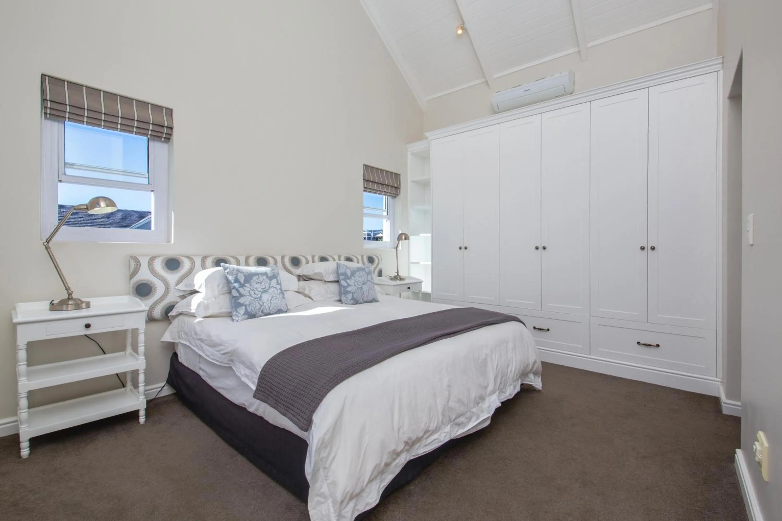 Bed in Thesen Island Holiday House