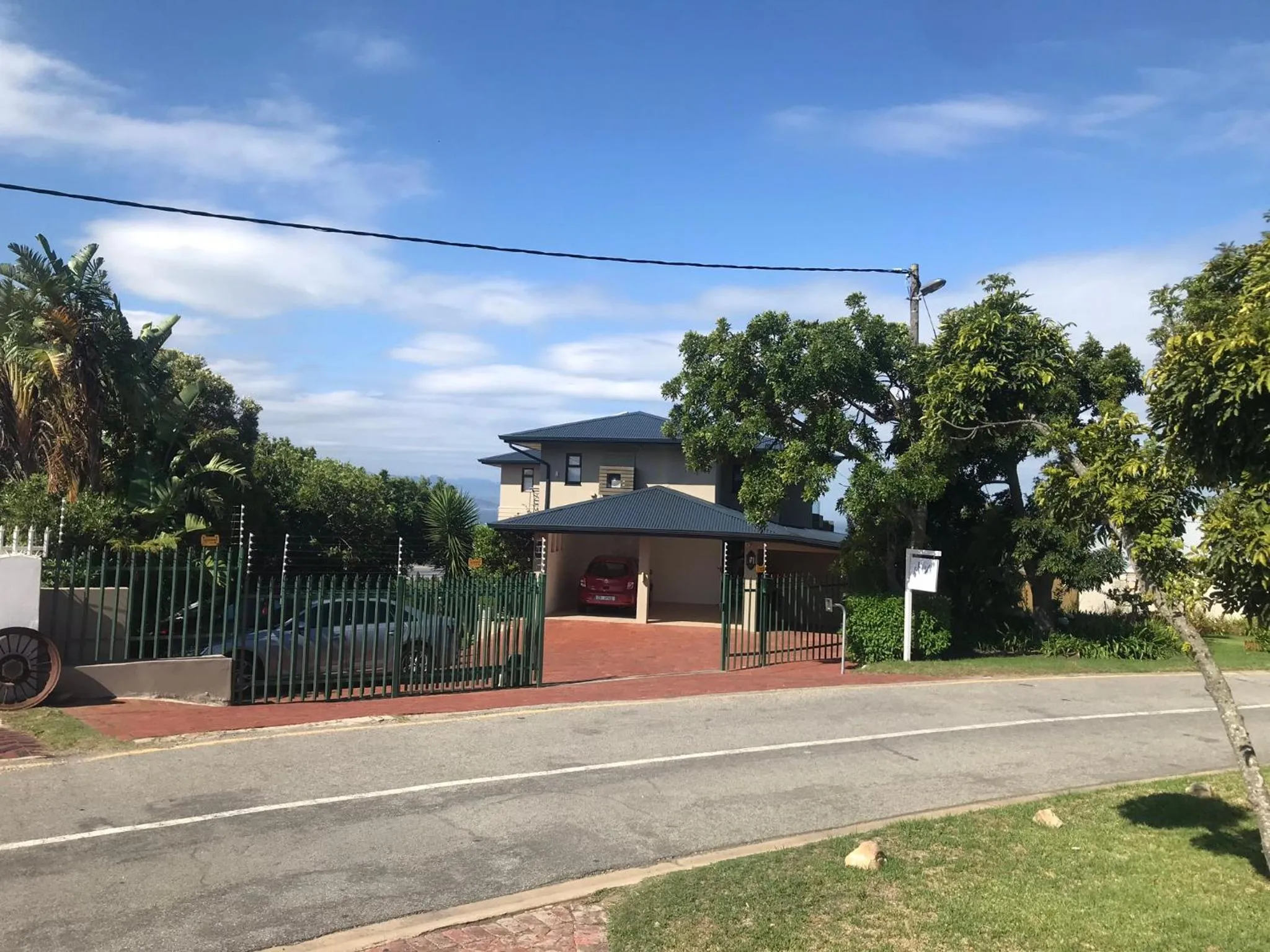 Parking in La Vista Lodge