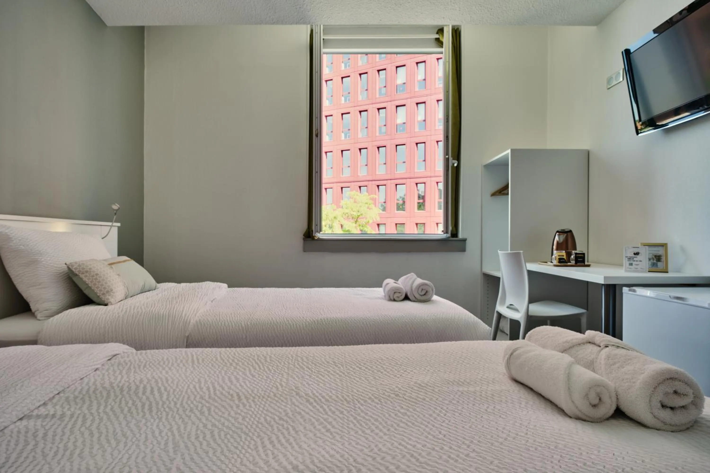 Bedroom, Bed in The Originals City, Hôtel Quai33, Saint-Etienne - Gare Chateaucreux