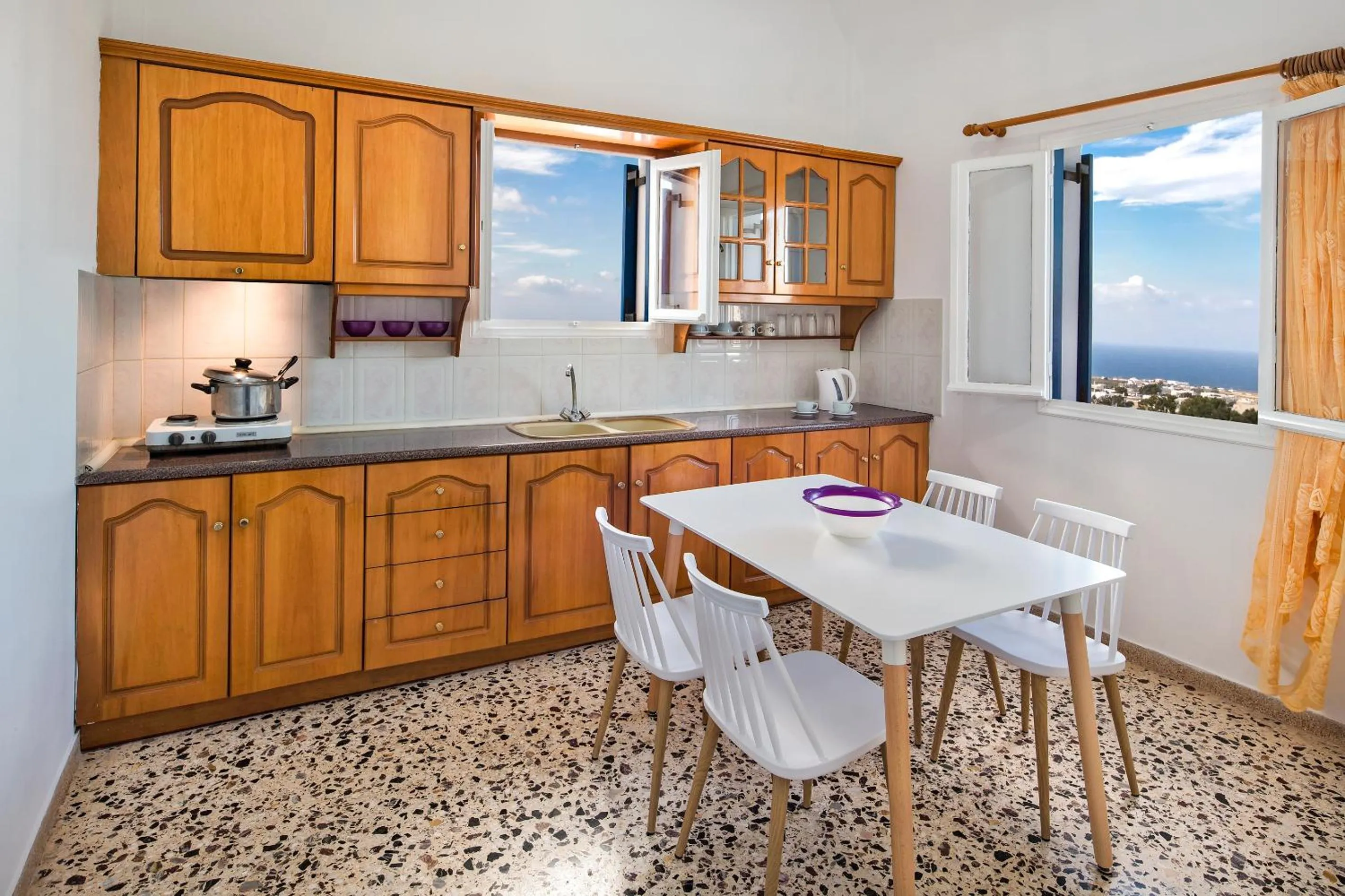 Kitchen or kitchenette in Villa Kavallaris & Apartments
