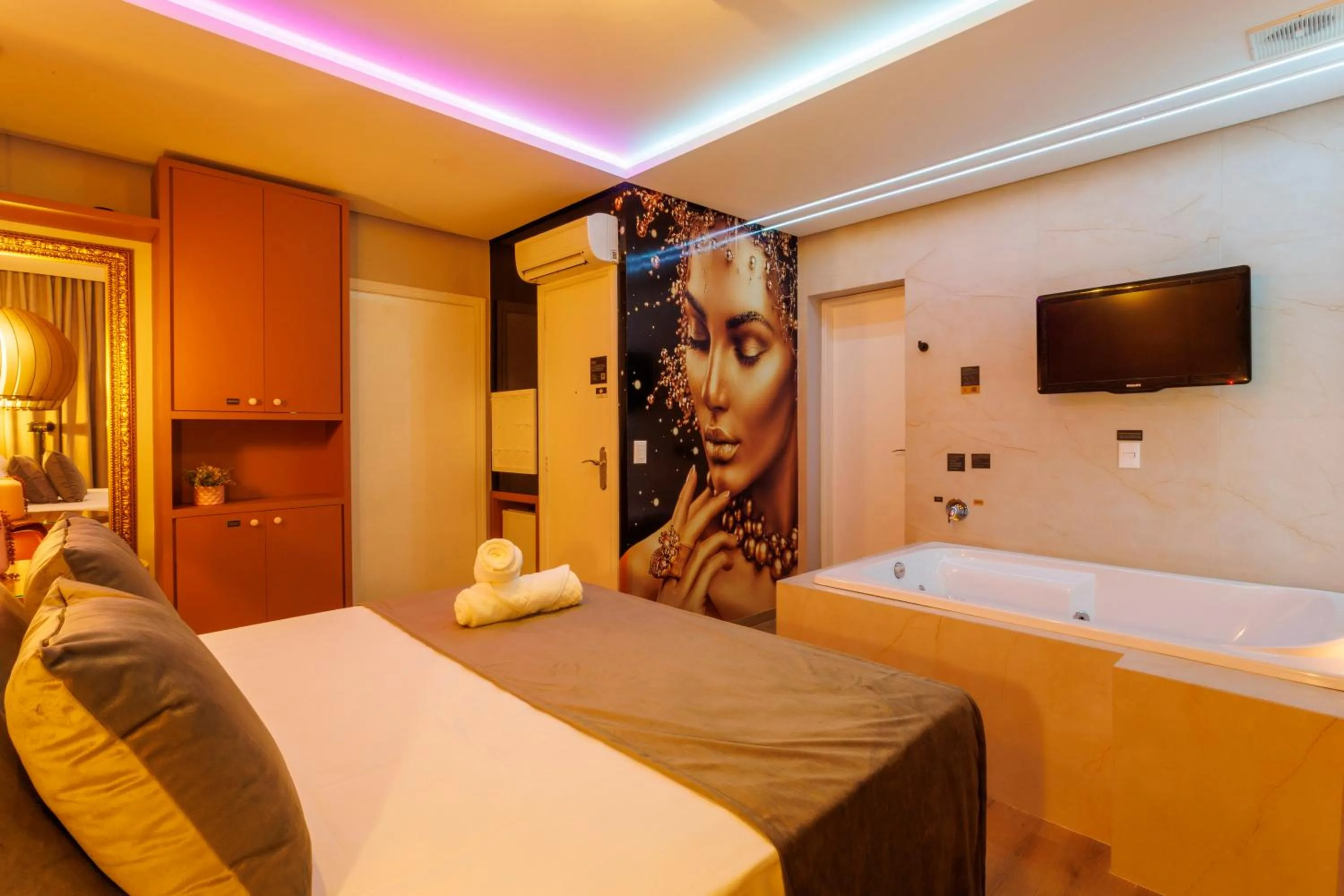 Bed in Medieval Hotel Motel SPA - Porto Alegre-RS