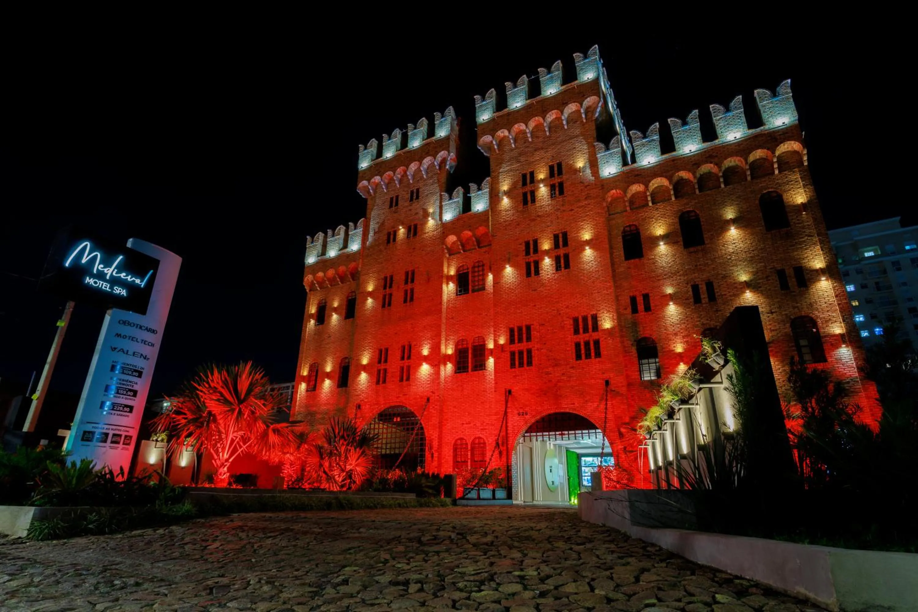 Property building in Medieval Hotel Motel SPA - Porto Alegre-RS
