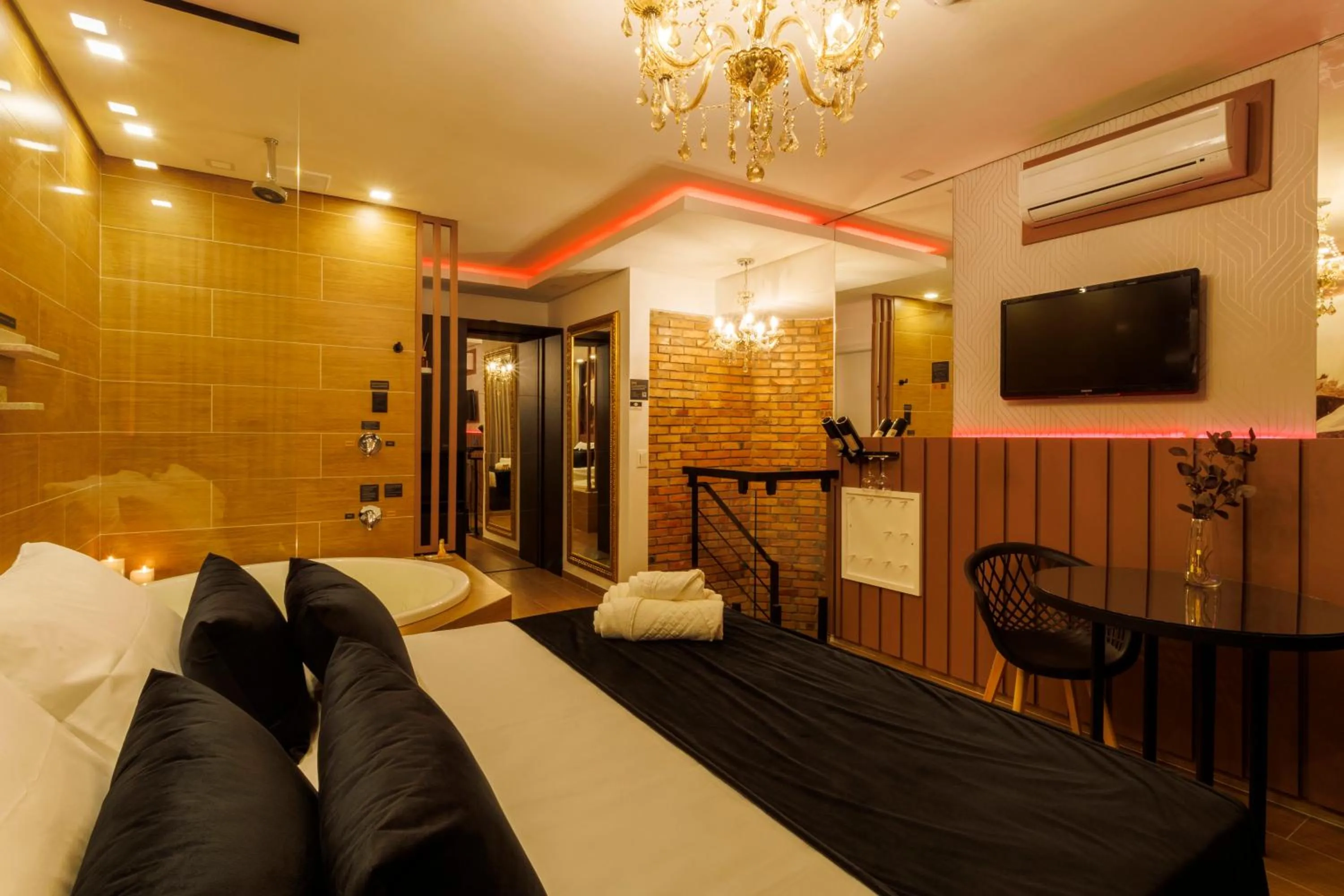 Bed in Medieval Hotel Motel SPA - Porto Alegre-RS