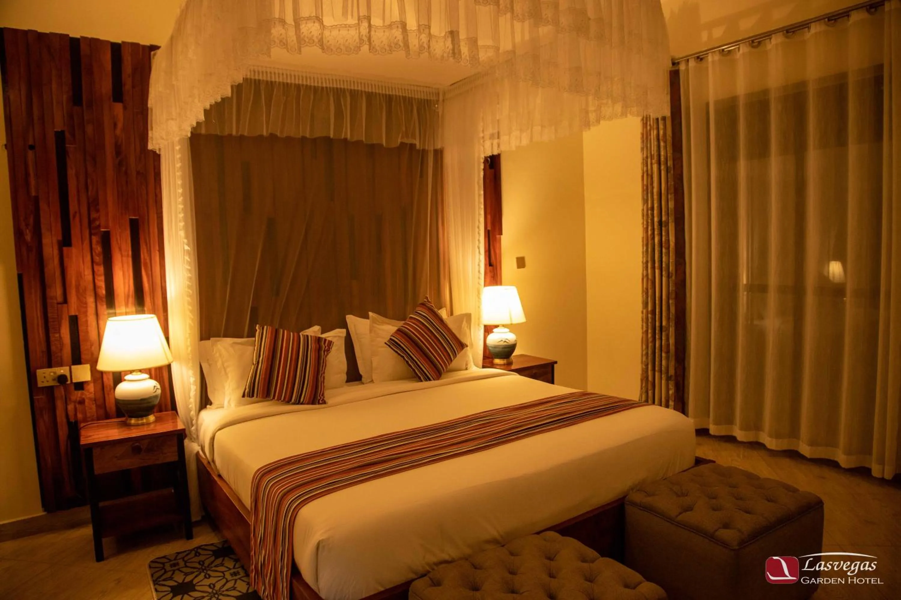 Bedroom, Bed in Las Vegas Garden Hotel Mbarara