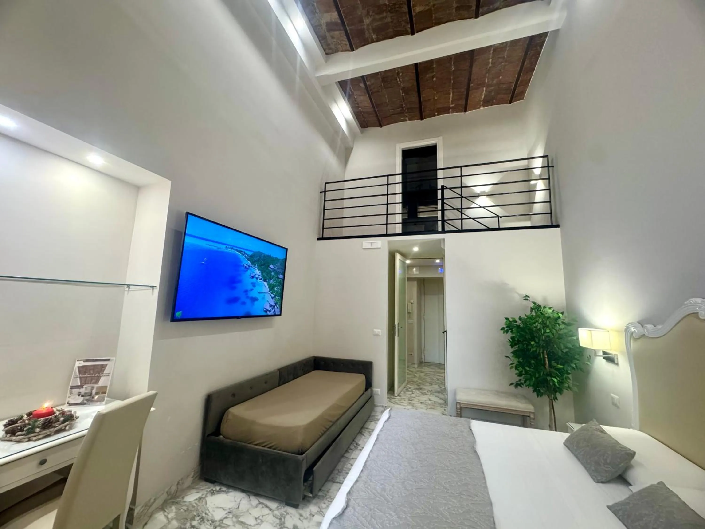 Bed in MILUAR Luxury B&B - Vanvitelli