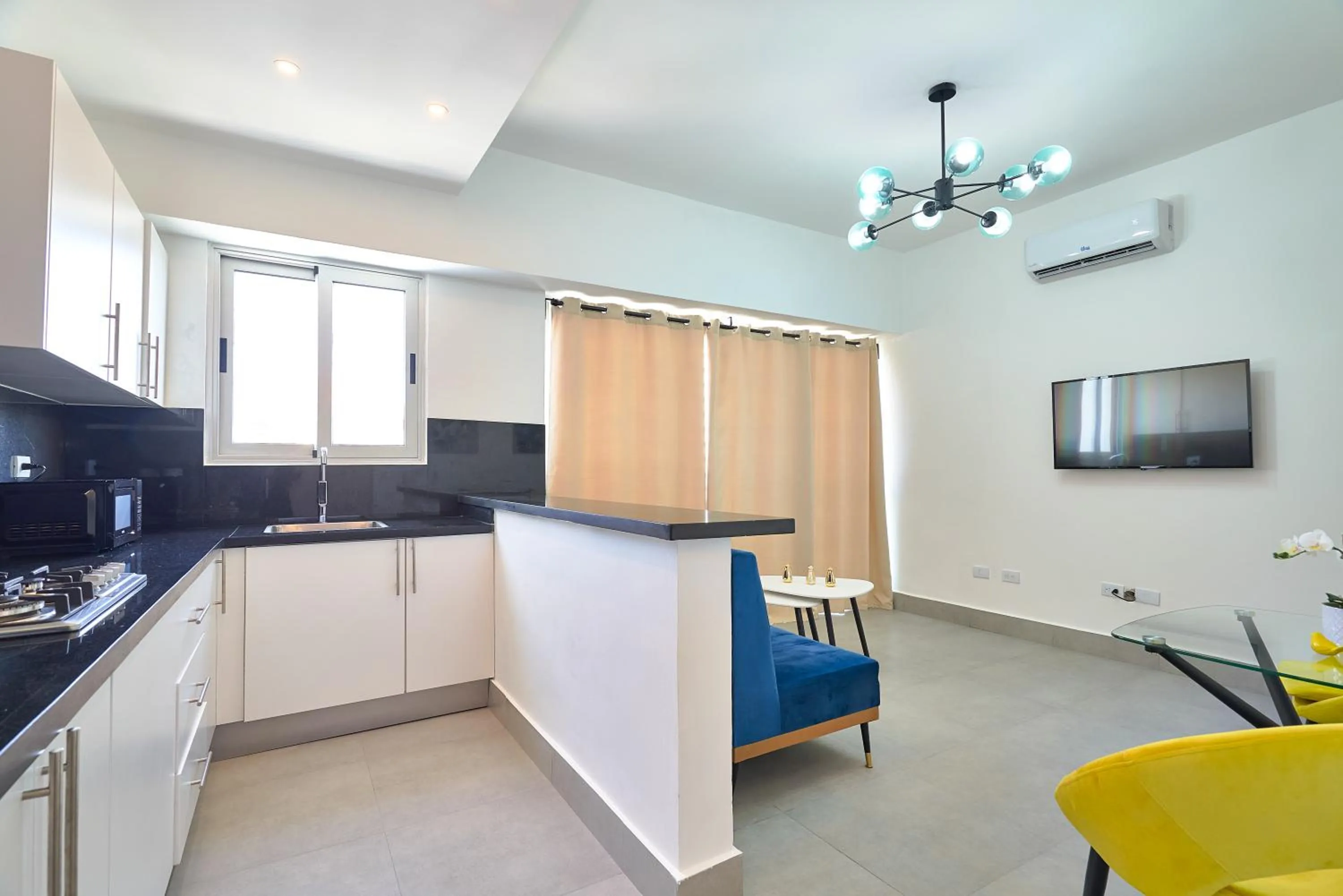 TV and multimedia in Central Suites Tower