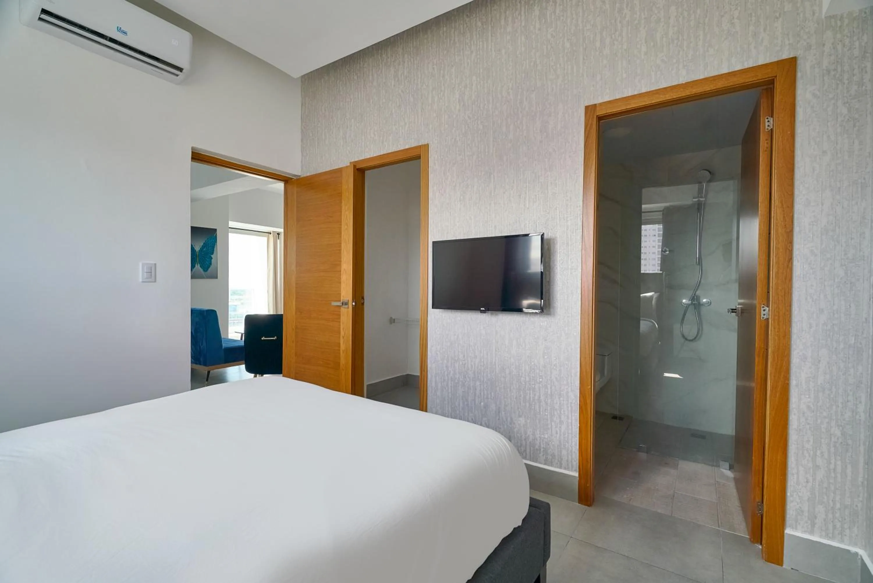 Bed in Central Suites Tower