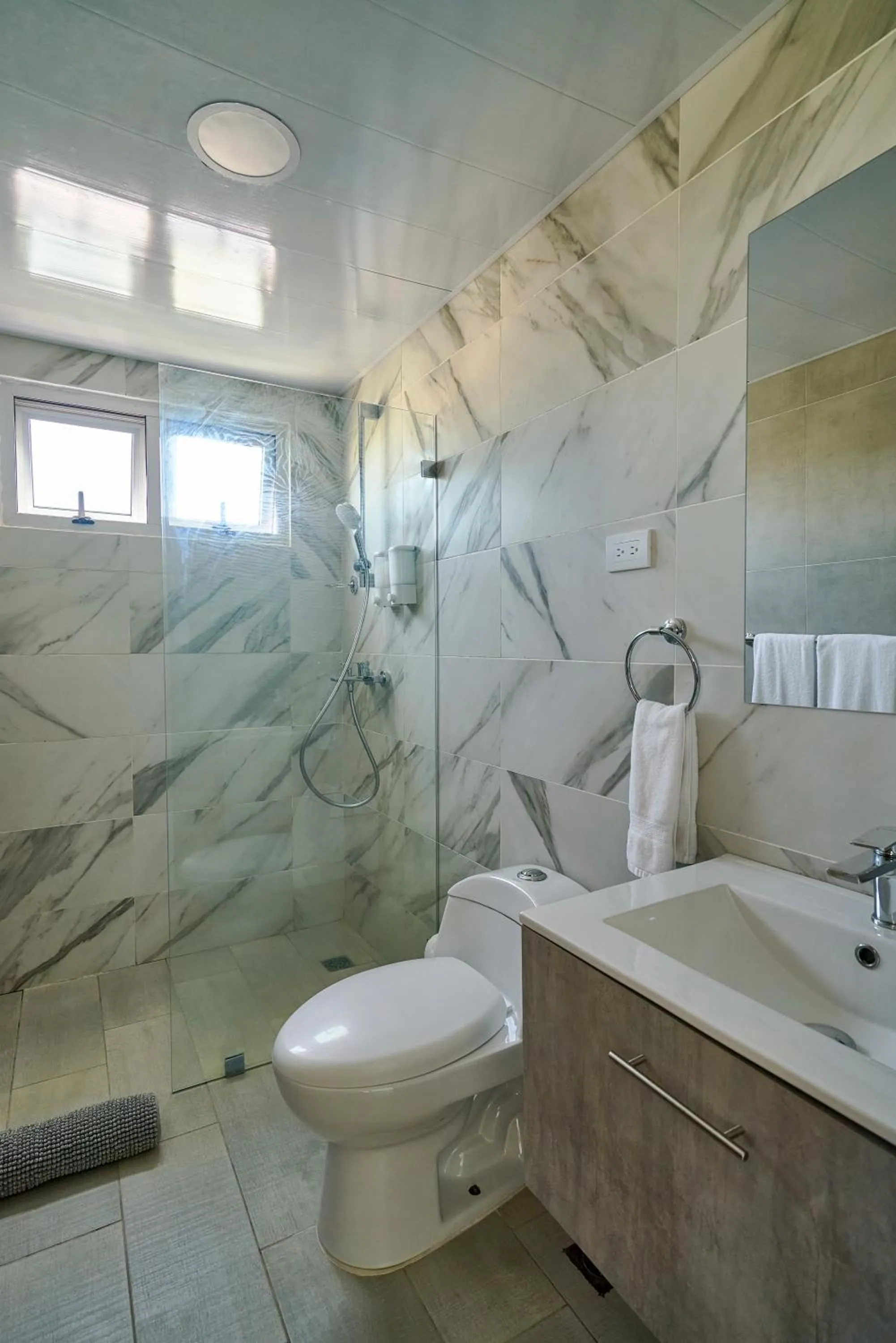 Shower in Central Suites Tower