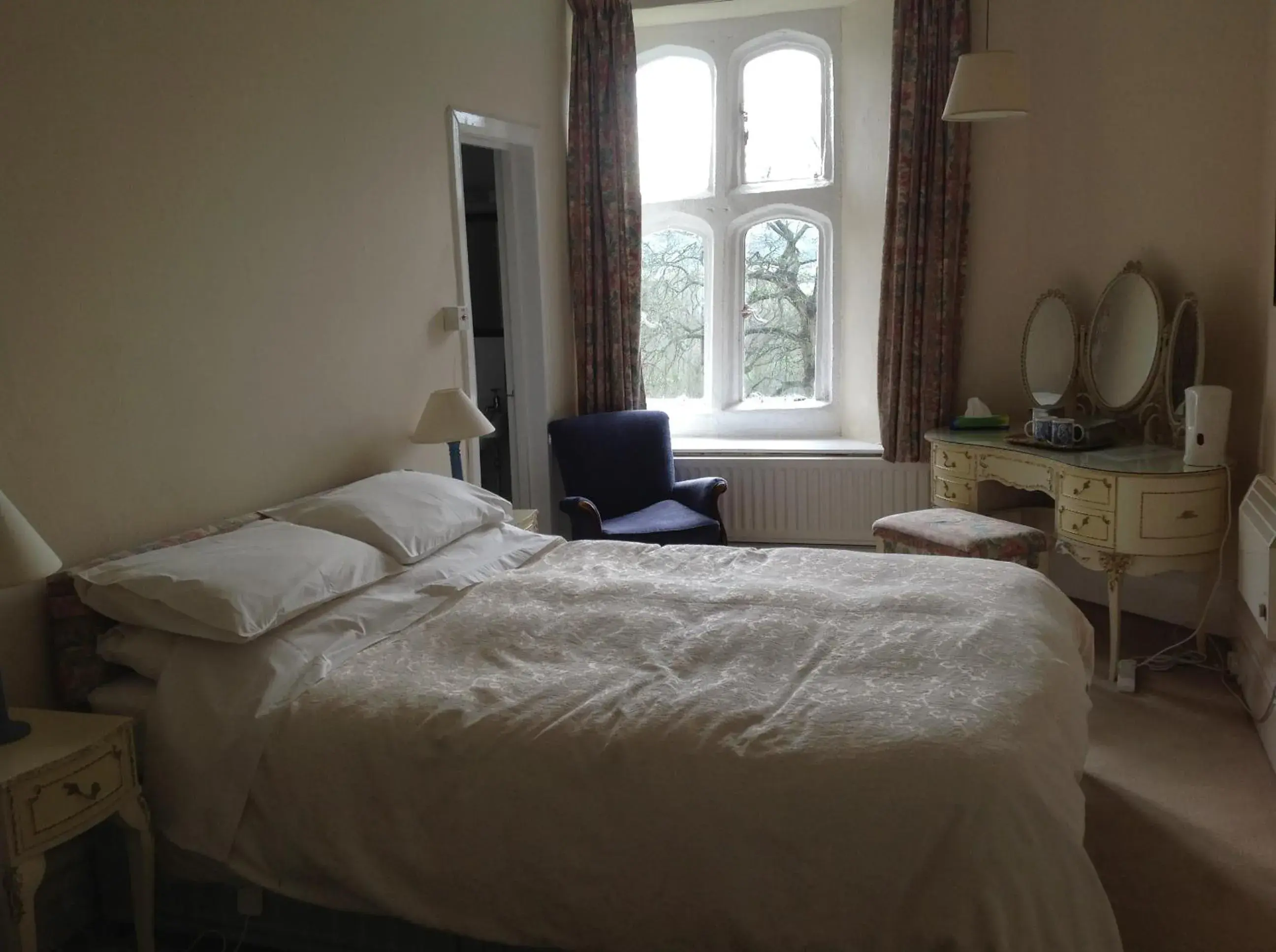 Double Room with Shower - single occupancy in Greenham Hall Double Room with Shower - single occupancy in Greenham Hall