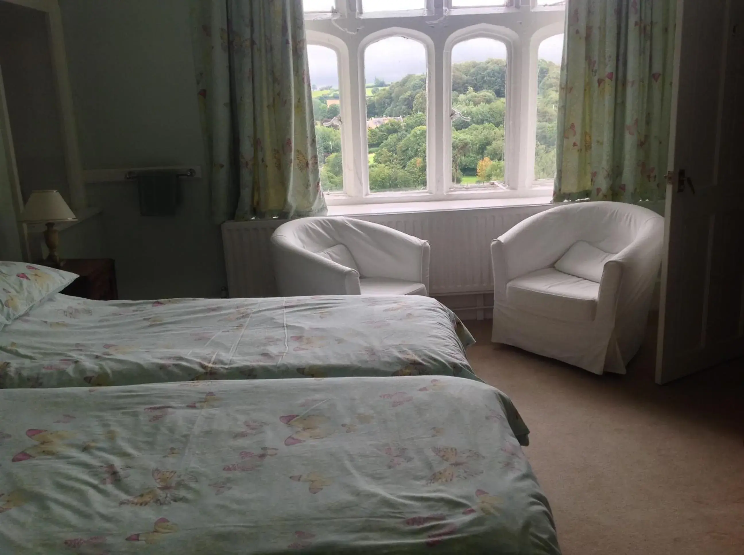 Twin Room with Shower - single occupancy in Greenham Hall Twin Room with Shower - single occupancy in Greenham Hall