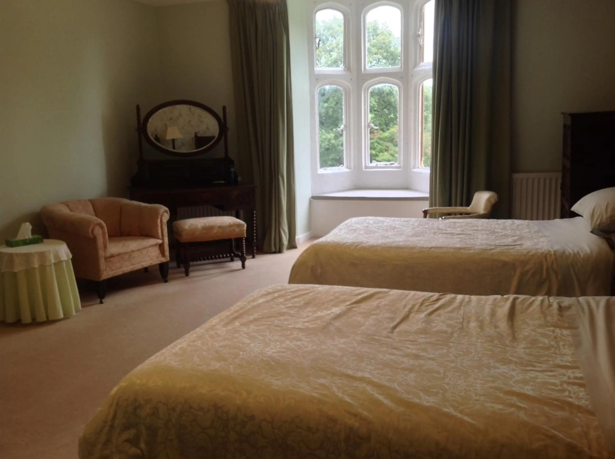 Bedroom, Bed in Greenham Hall